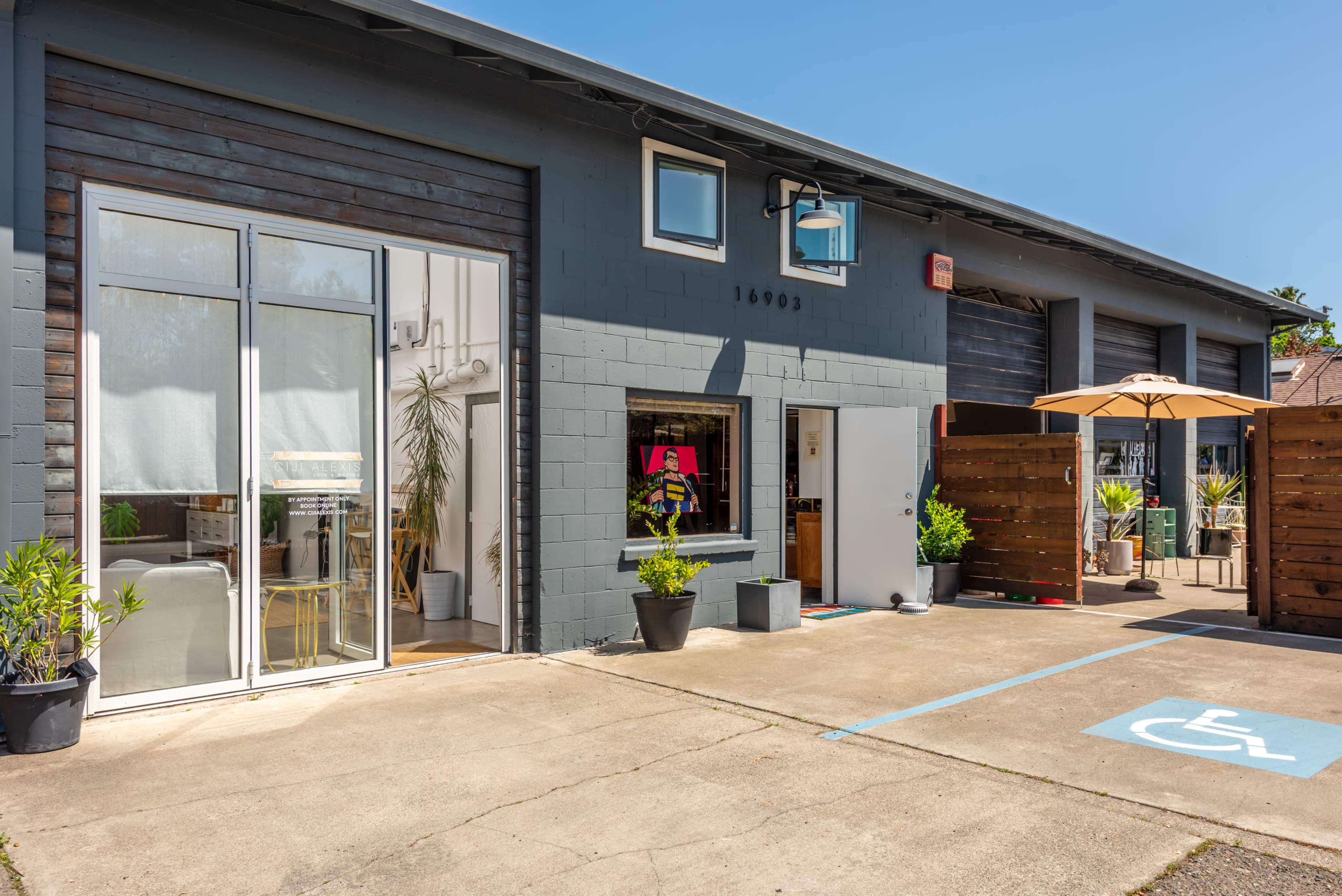 Sunny Sonoma Pop-Up Shop Space Image in Fetters Hot Springs-Agua Caliente, Sonoma, CA