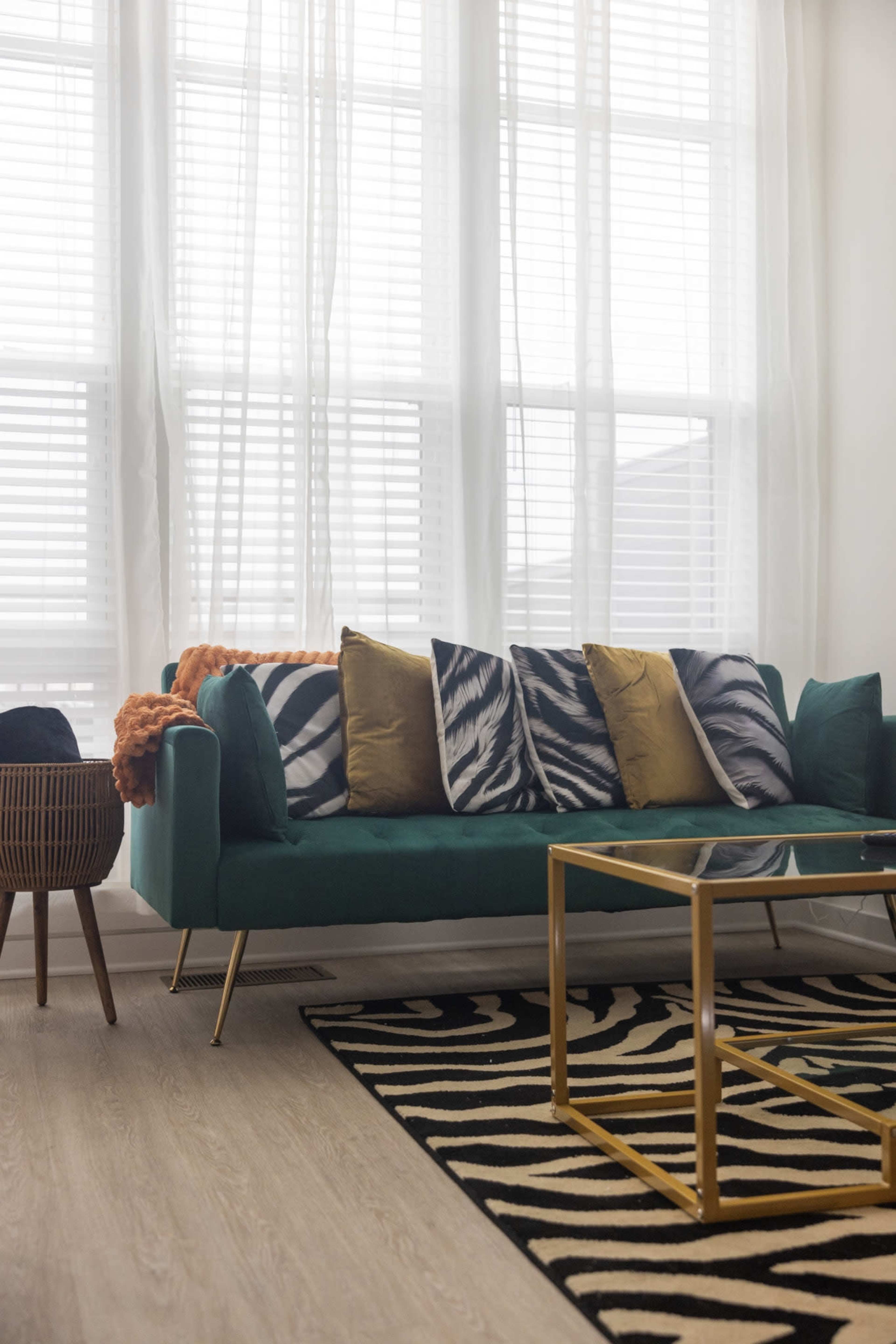 Skyline Luxe Penthouse: Modern Luxury with Breathtaking Views Image in Old Town Manchester, Richmond, VA