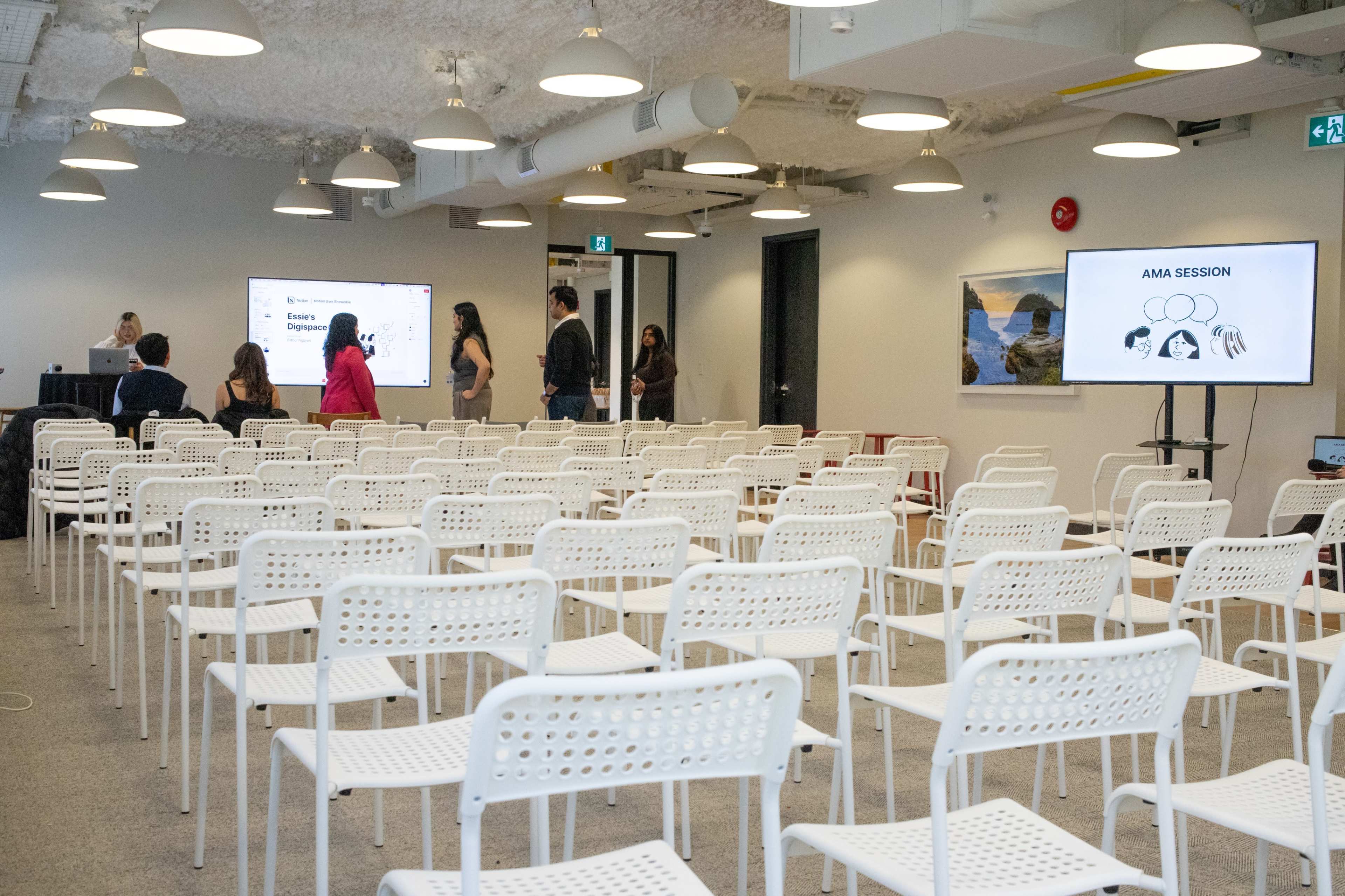 downtown creative hub flexible spaces Image in Central Vancouver, VANCOUVER, BC