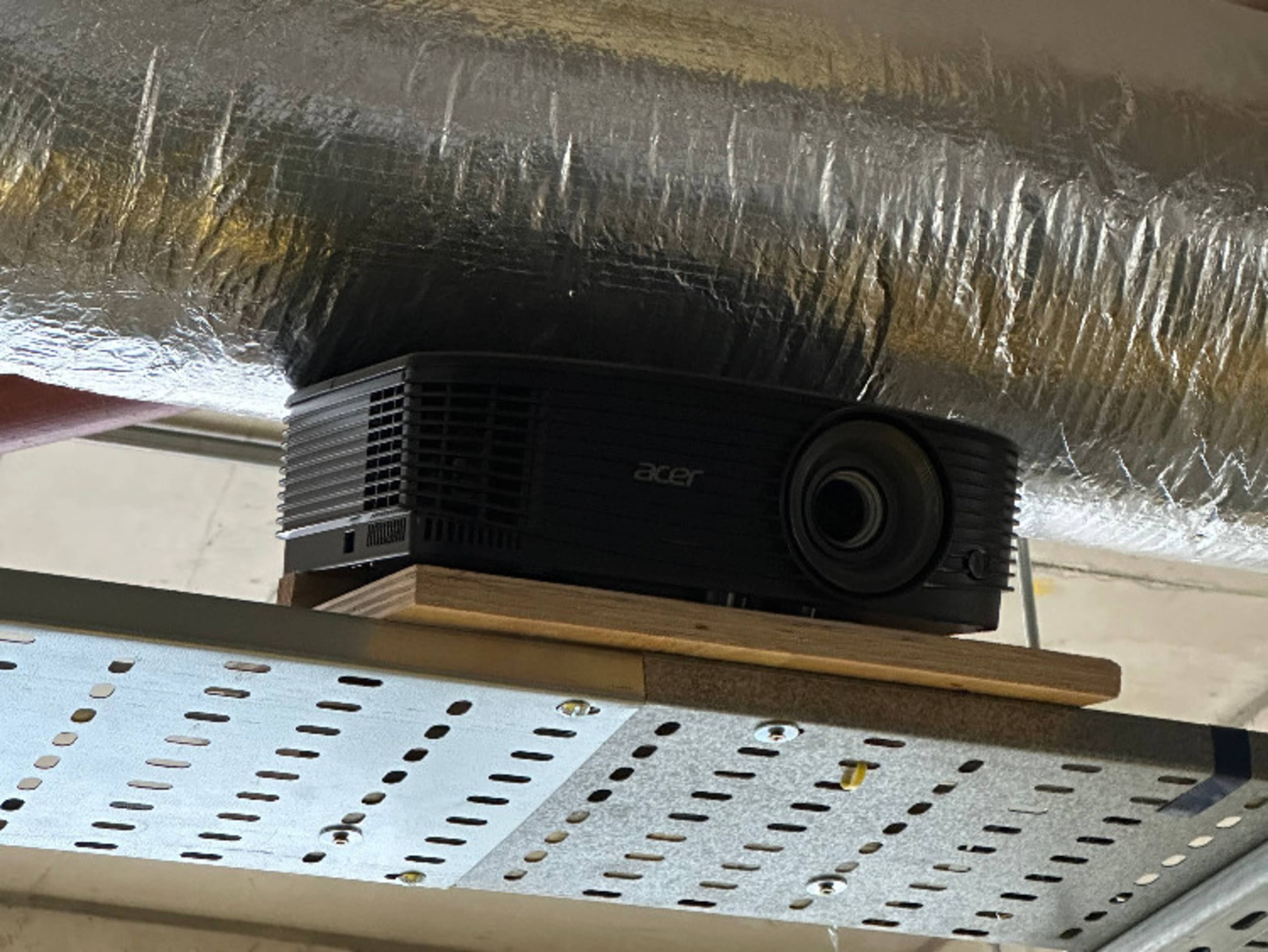Projector - HDMI