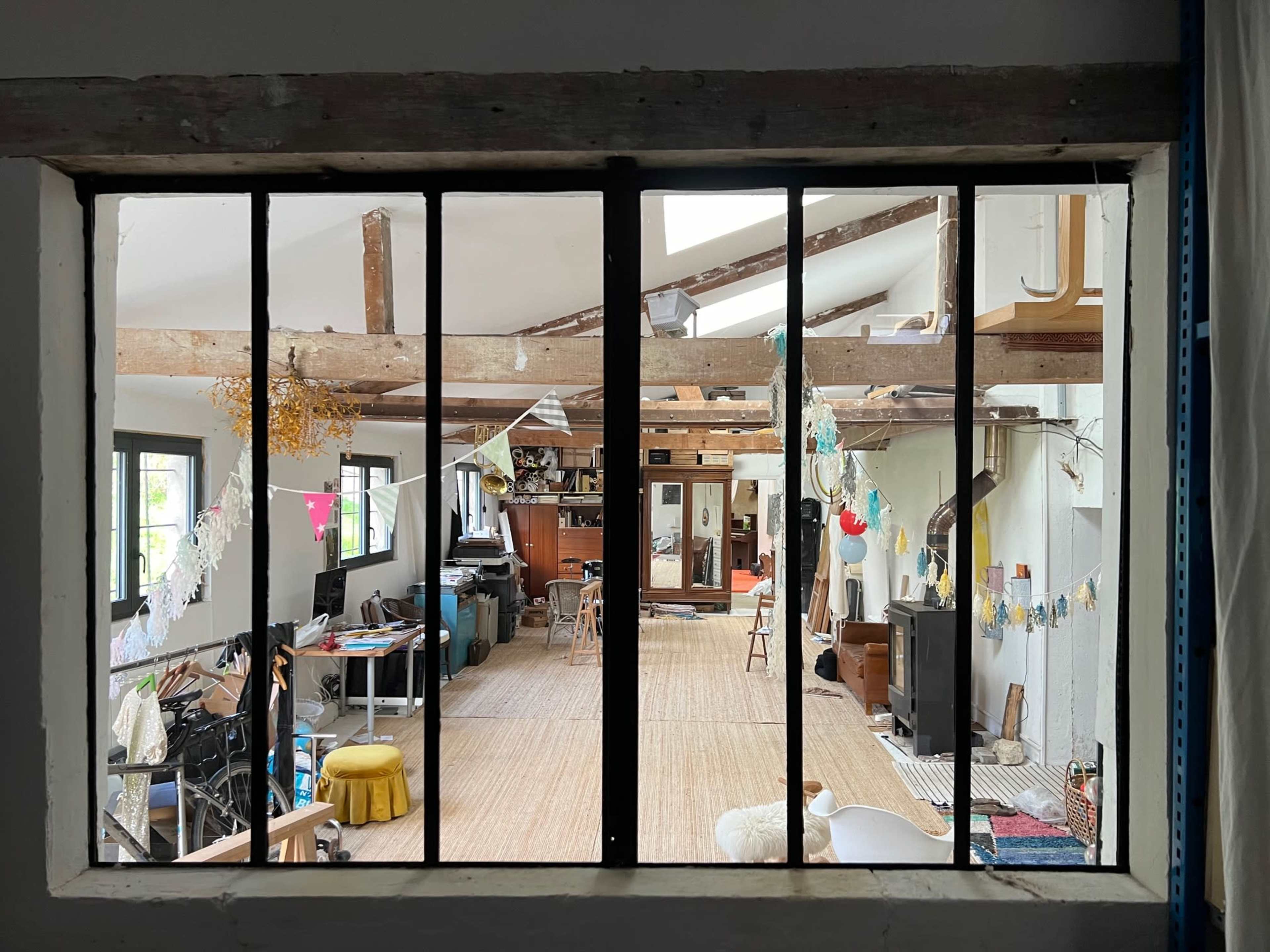 Maison-atelier, coeur de village, vue Marne et lacs. Image in , Sainte-Aulde