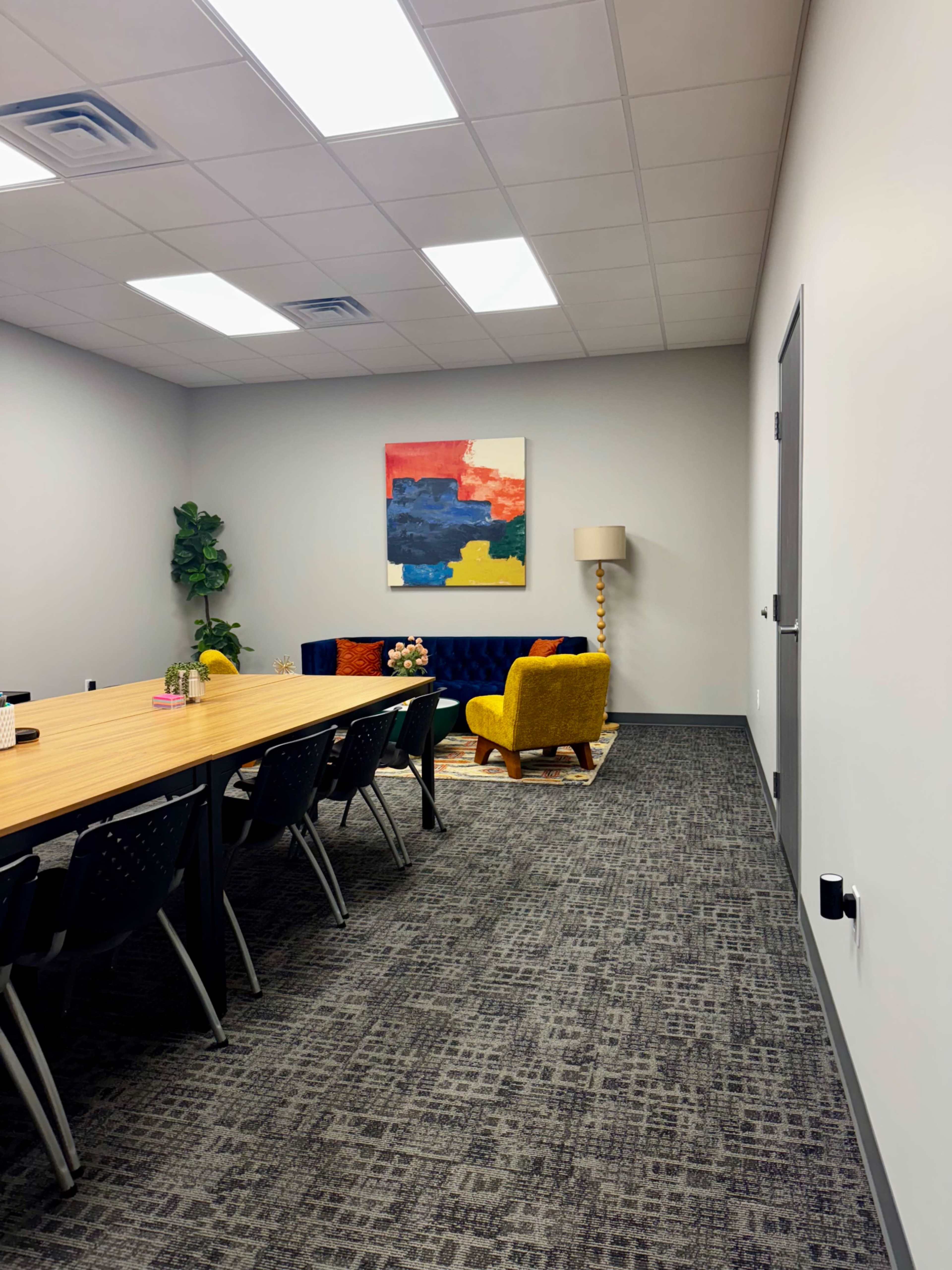 Modern Creative Studio with Podcast, Photo & Meeting Areas Image in Mansfield, Venus, TX