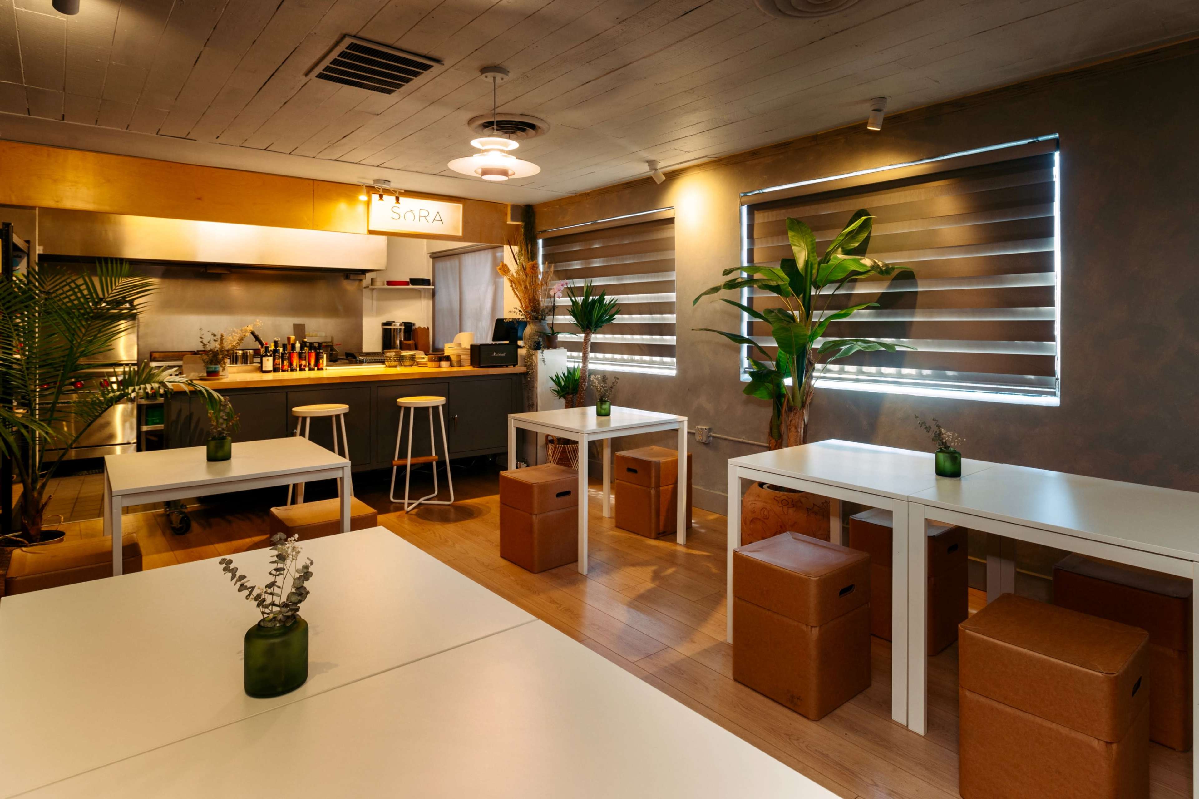 RESTAURANT WITH OPEN KITCHEN Image in Central LA, Los Angeles, CA