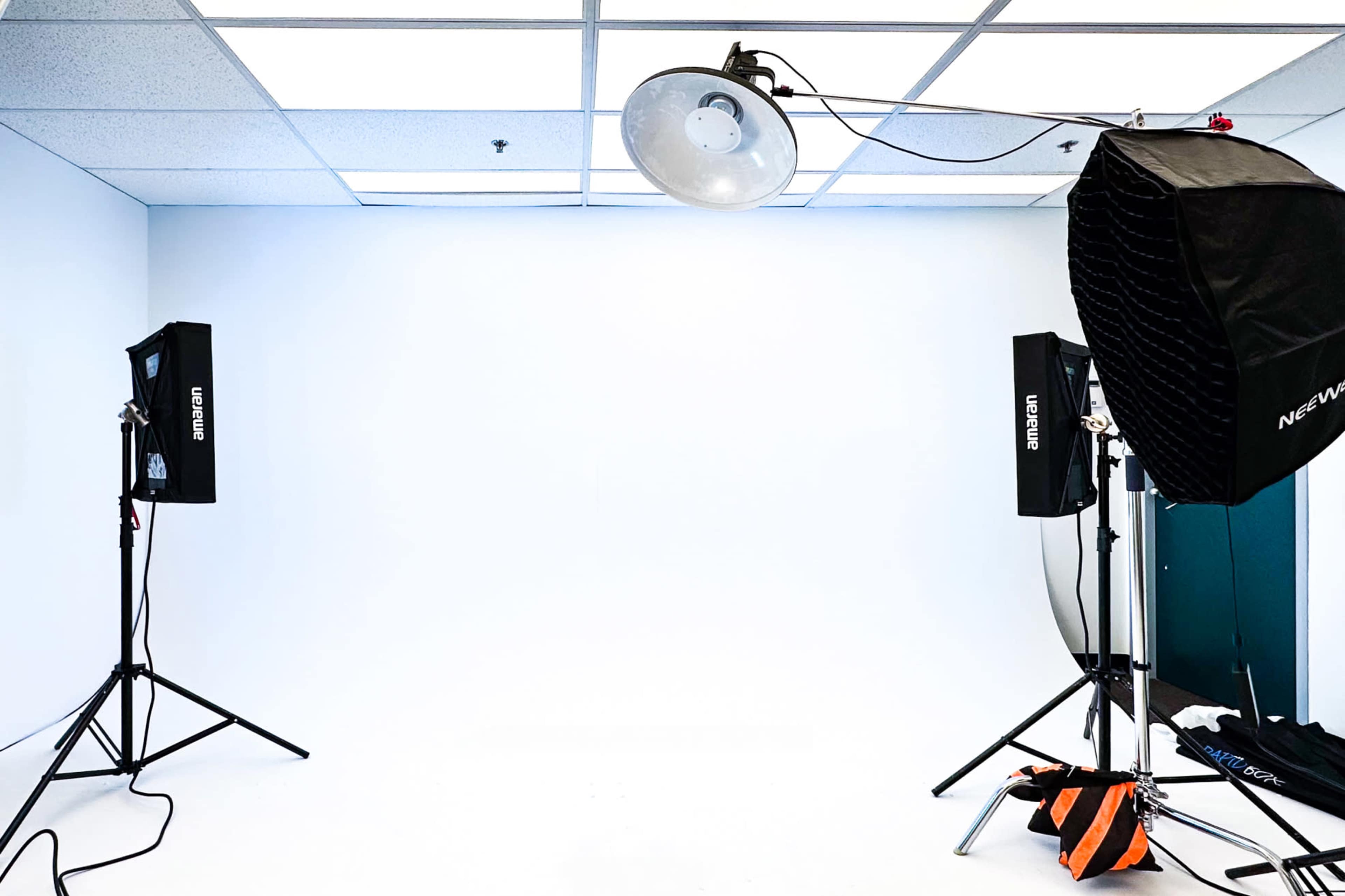 Photo/Film Studio Image in East Vancouver, Vancouver, BC