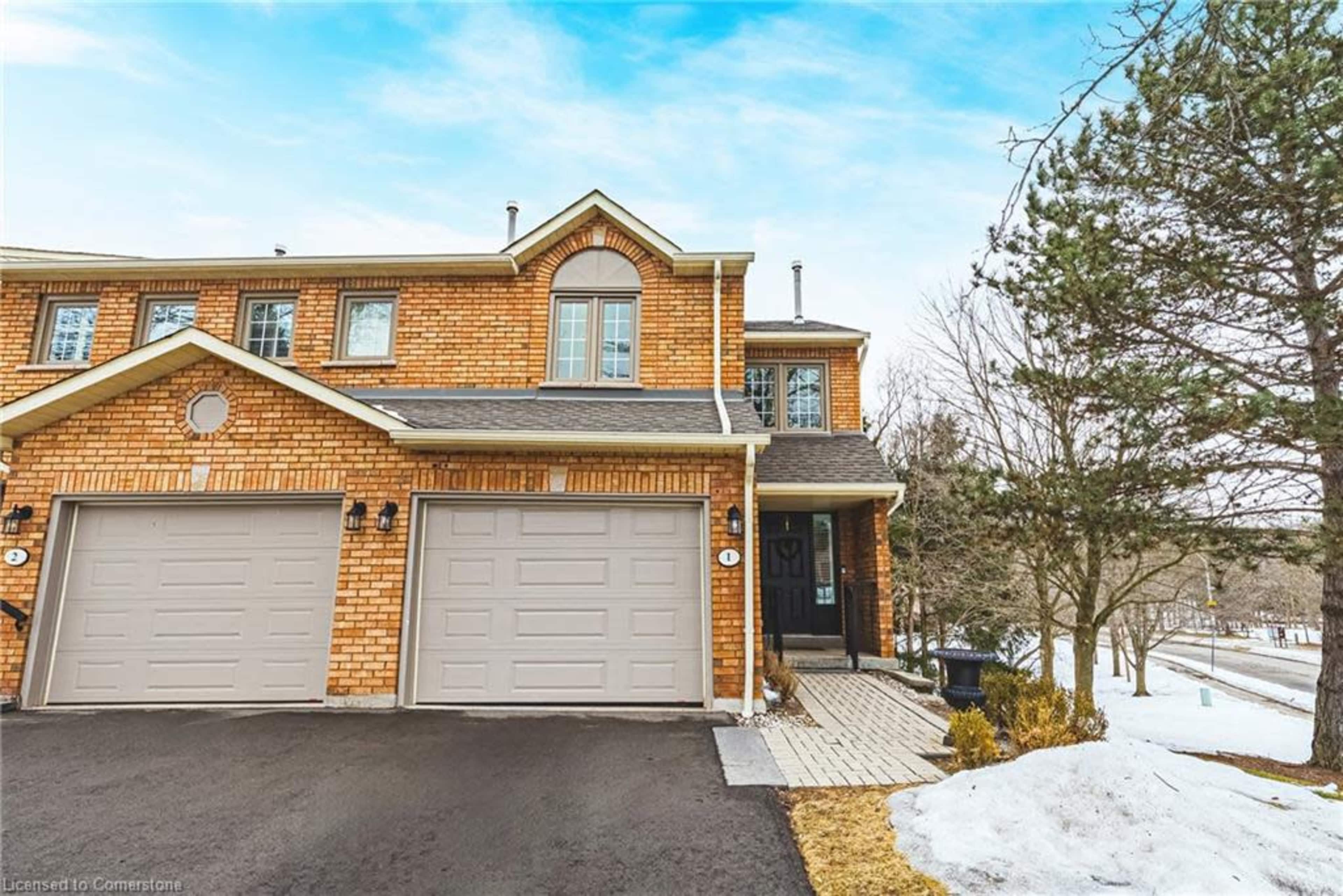Gorgeous renovated Dundas townhome backing onto magnificent ravine/creek lot Image in Dundas, Dundas, ON