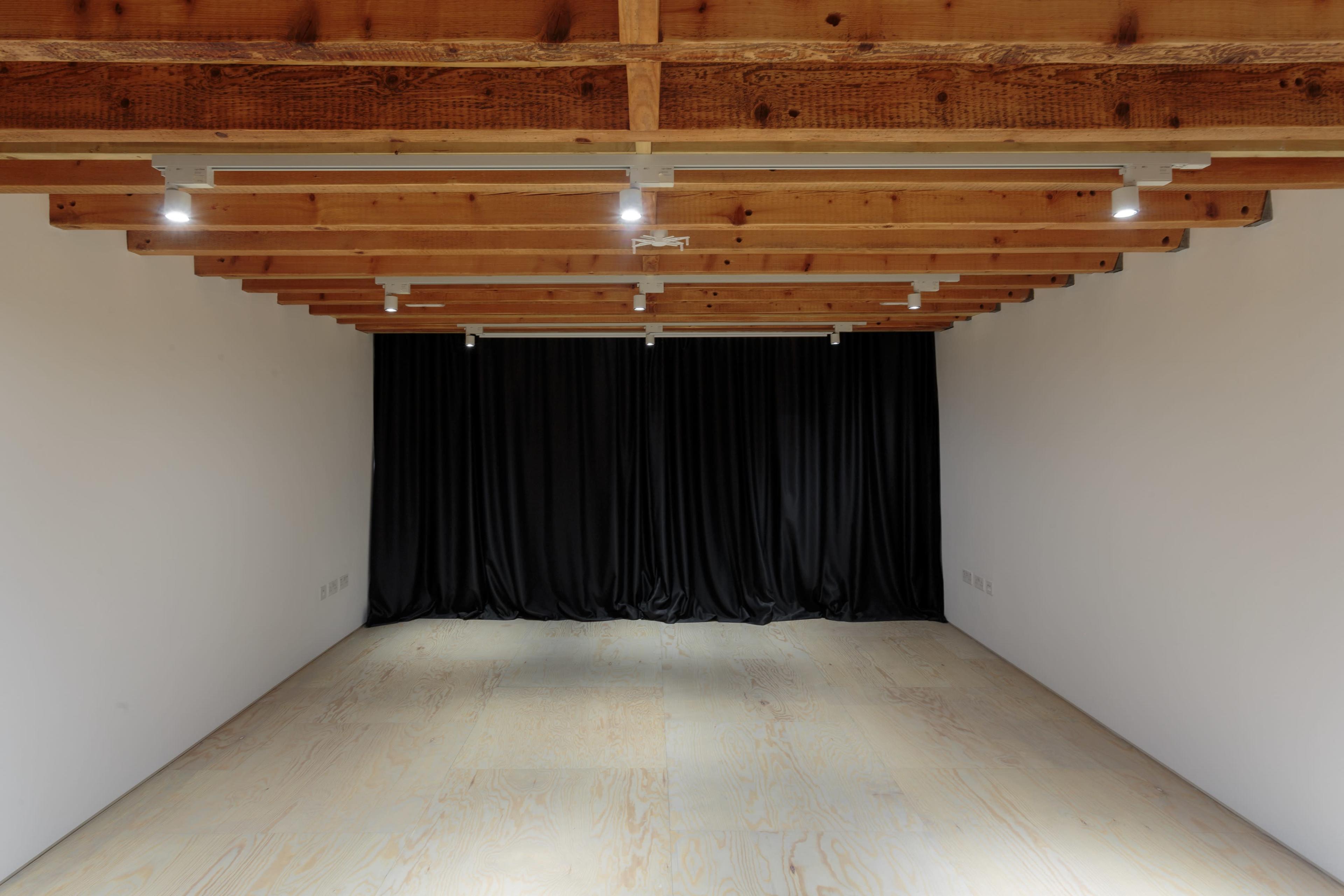Large, Bright Production Space Image in Holborn, London, ENG