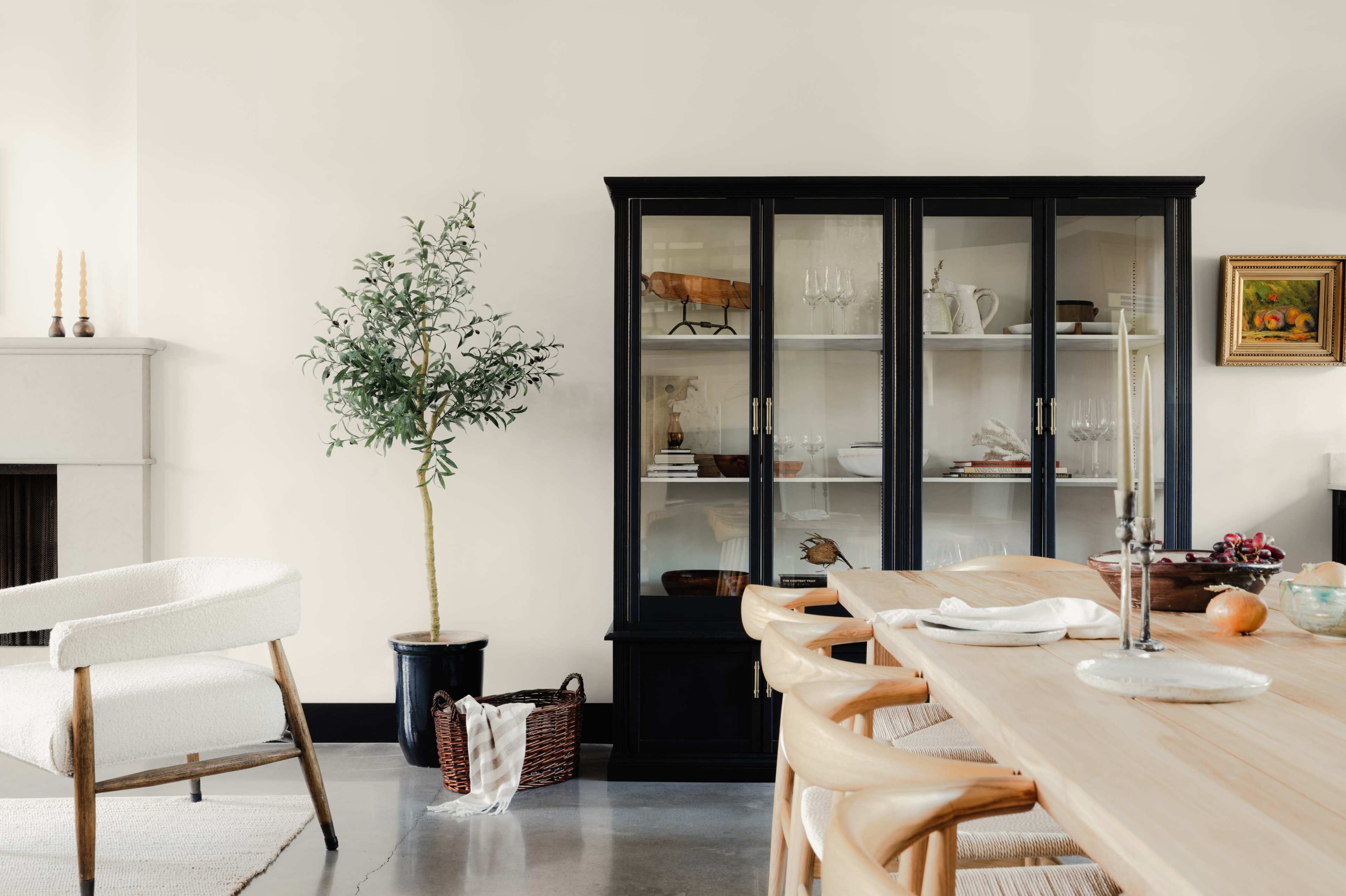 Spanish Villa with a Mountain View Image in North Vancouver, North Vancouver, BC