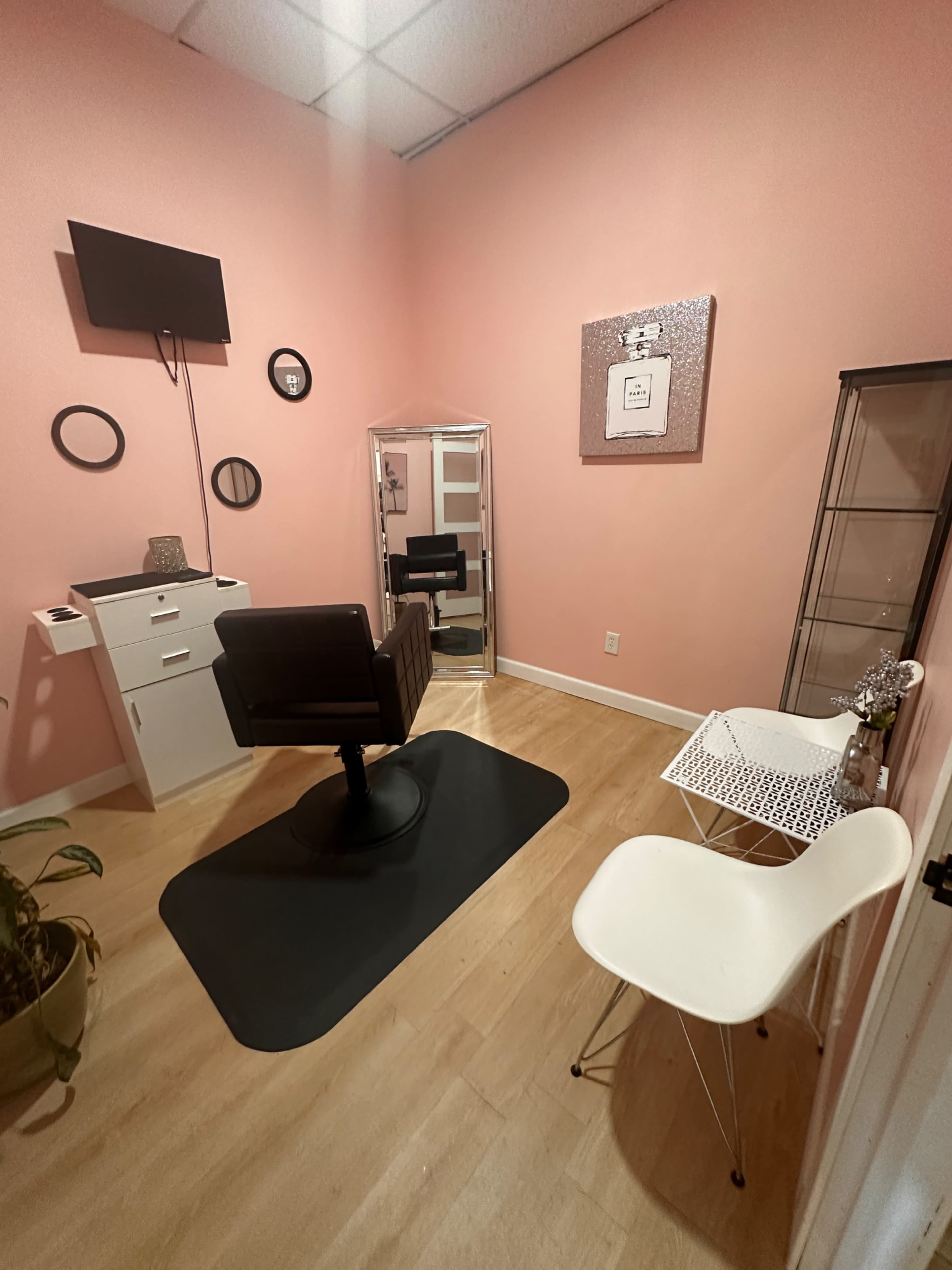 Pretty Powder Pink Soft Life Salon Suite Image in Jonesboro, Jonesboro, GA