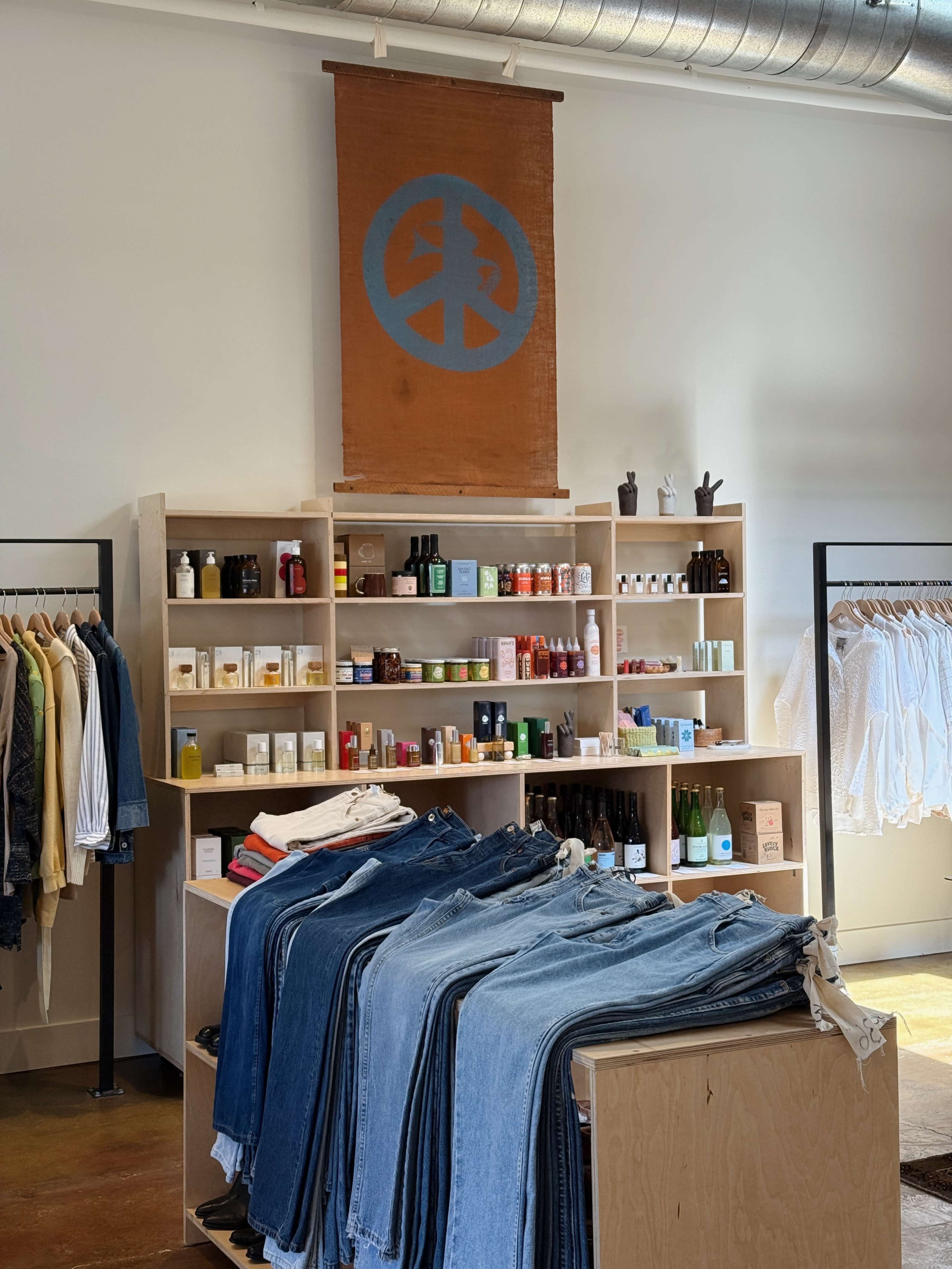 West Seattle Retail Gathering Space Image in North Admiral, SEATTLE, WA