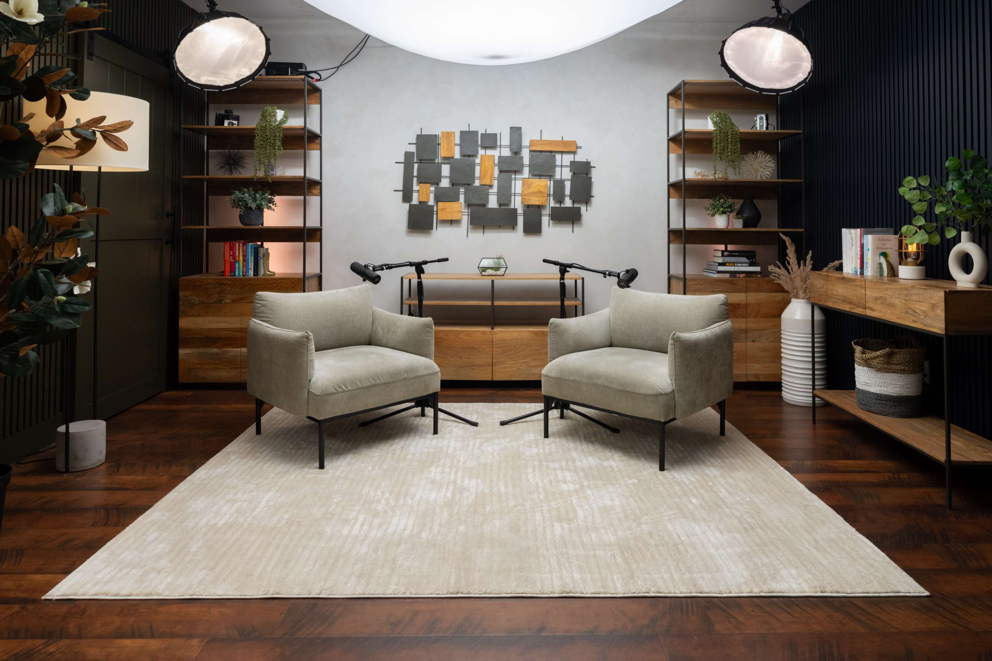 Content Creation Studio - Downtown - Podcast/Video/Photo - Various Lighting Options INCLUDED Image in Treemont, Austin, TX