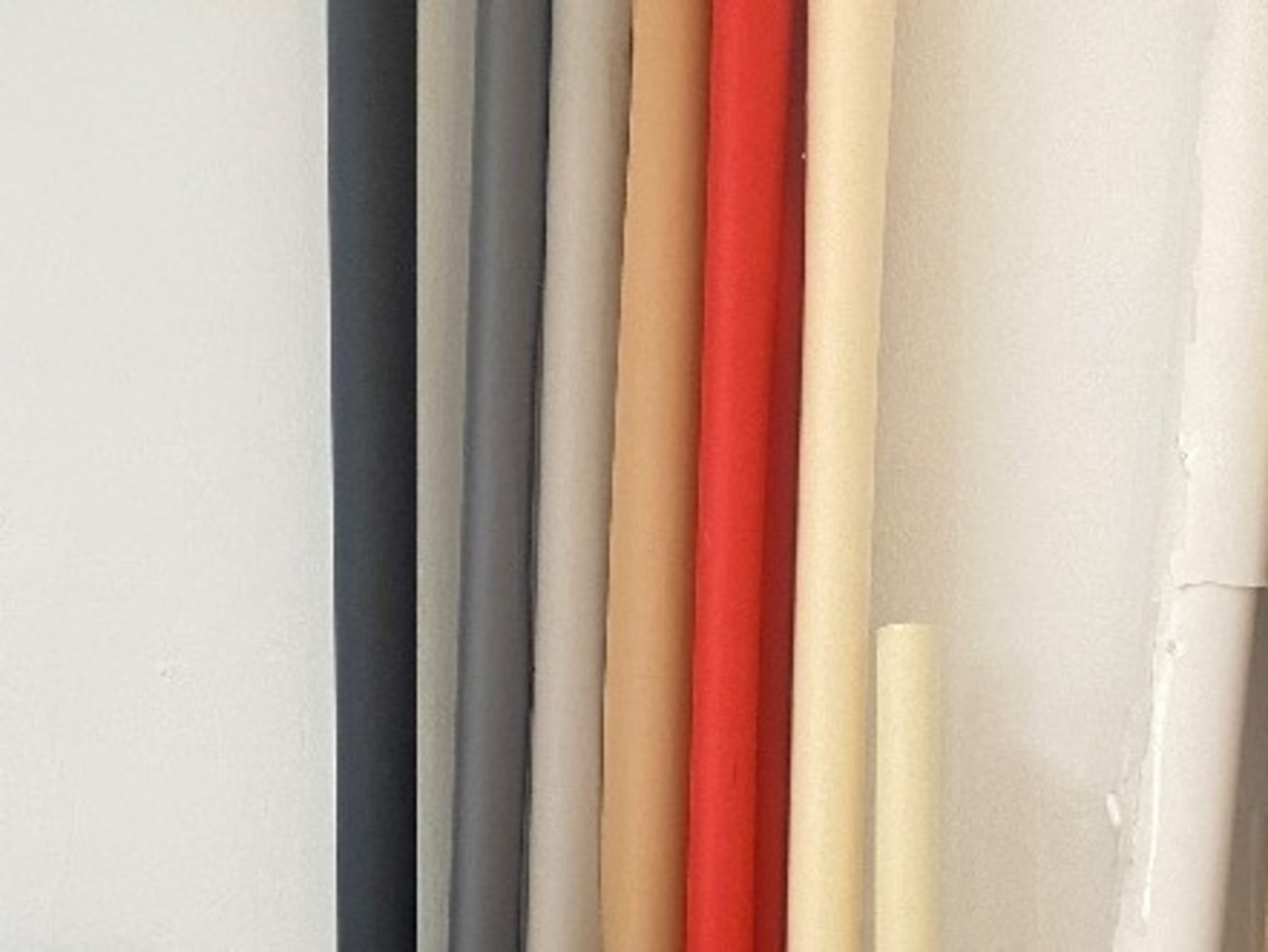 Papierhintergründe in verschiedenen Farben