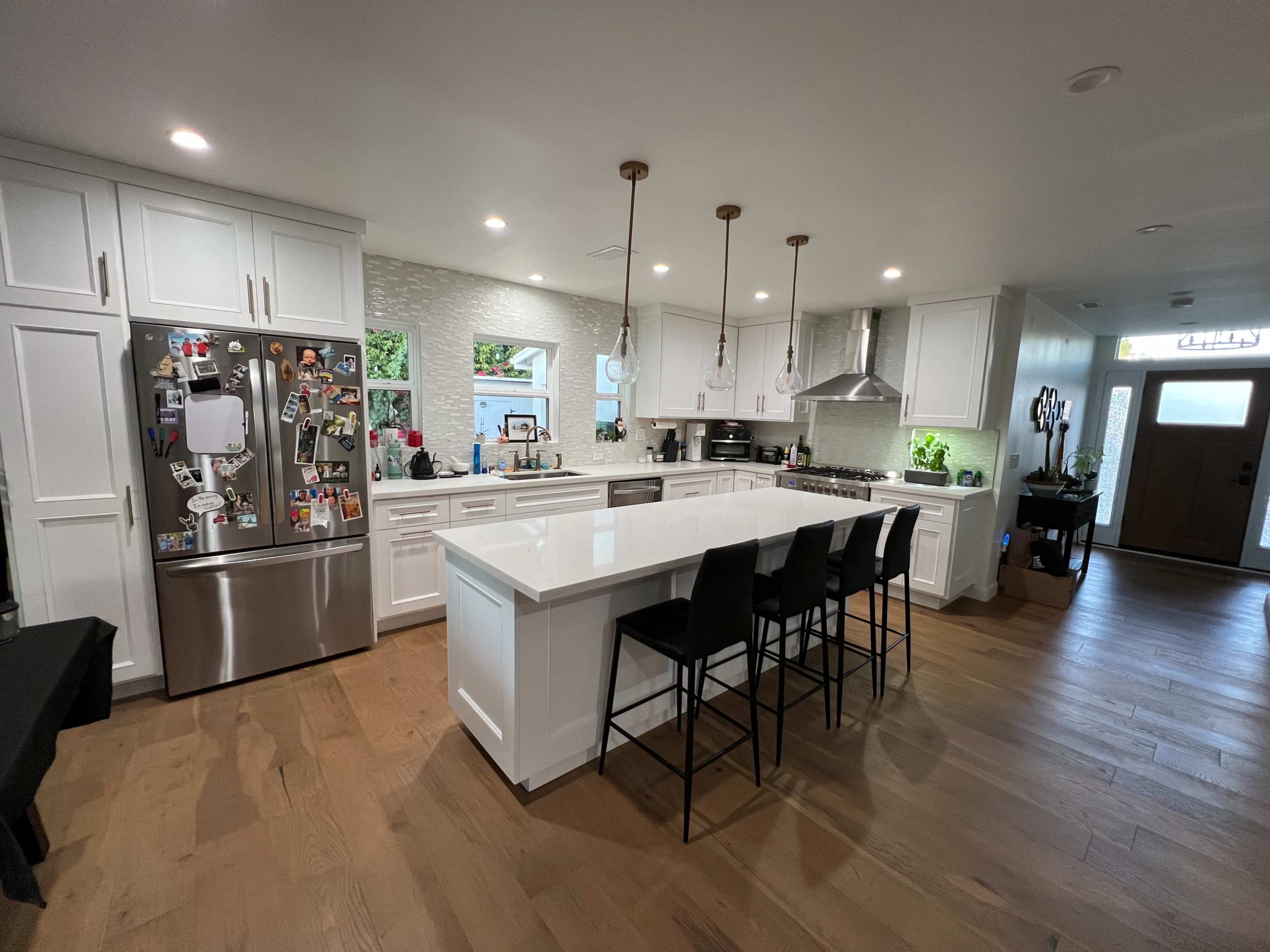 Serene Home with Lush Backyard & Chef's Kitchen Image in Lake Balboa, Van Nuys, CA