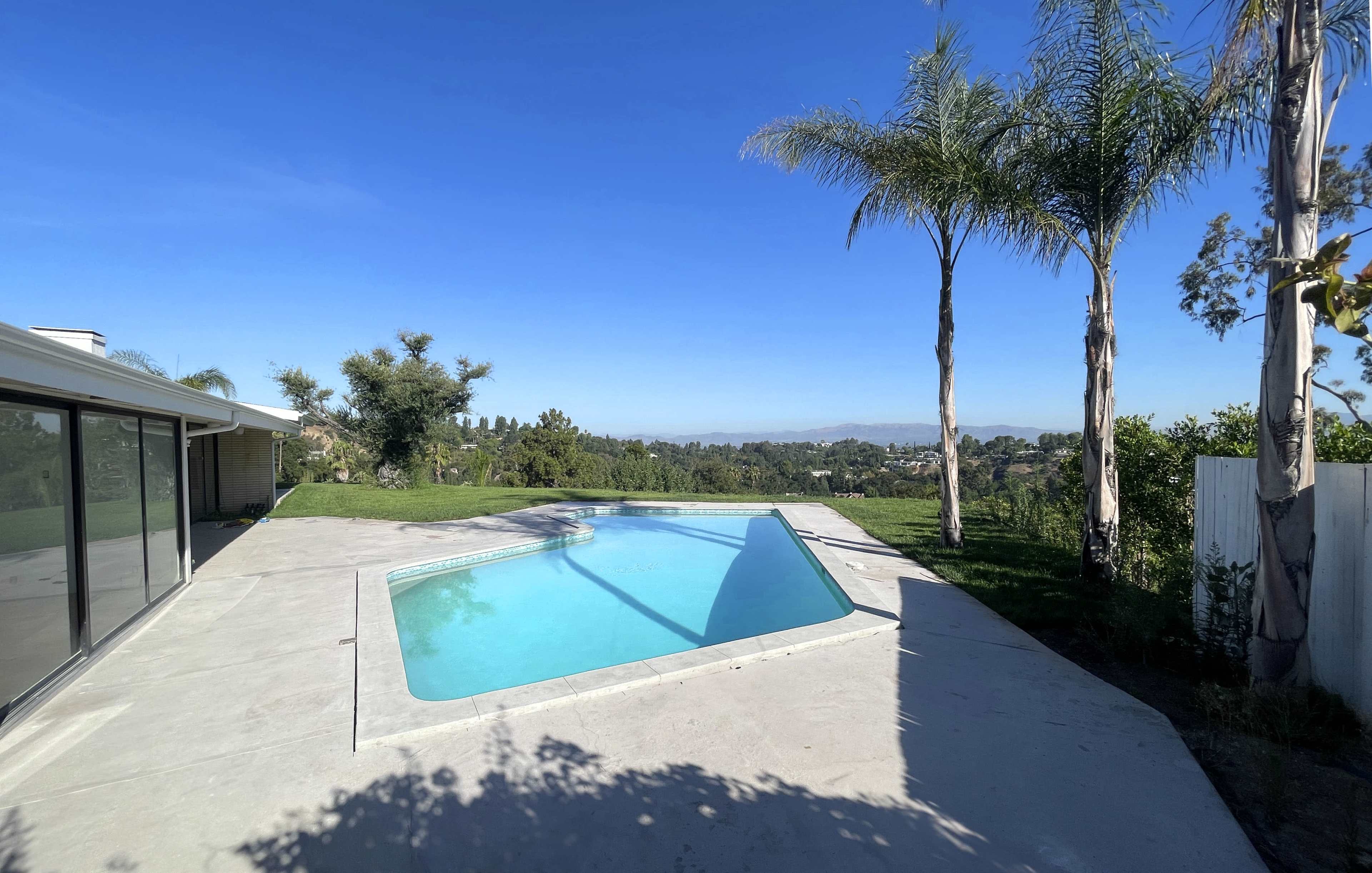 Mid Century Modern hillside house with stunning panorama views Image in Encino, Sherman Oaks, CA