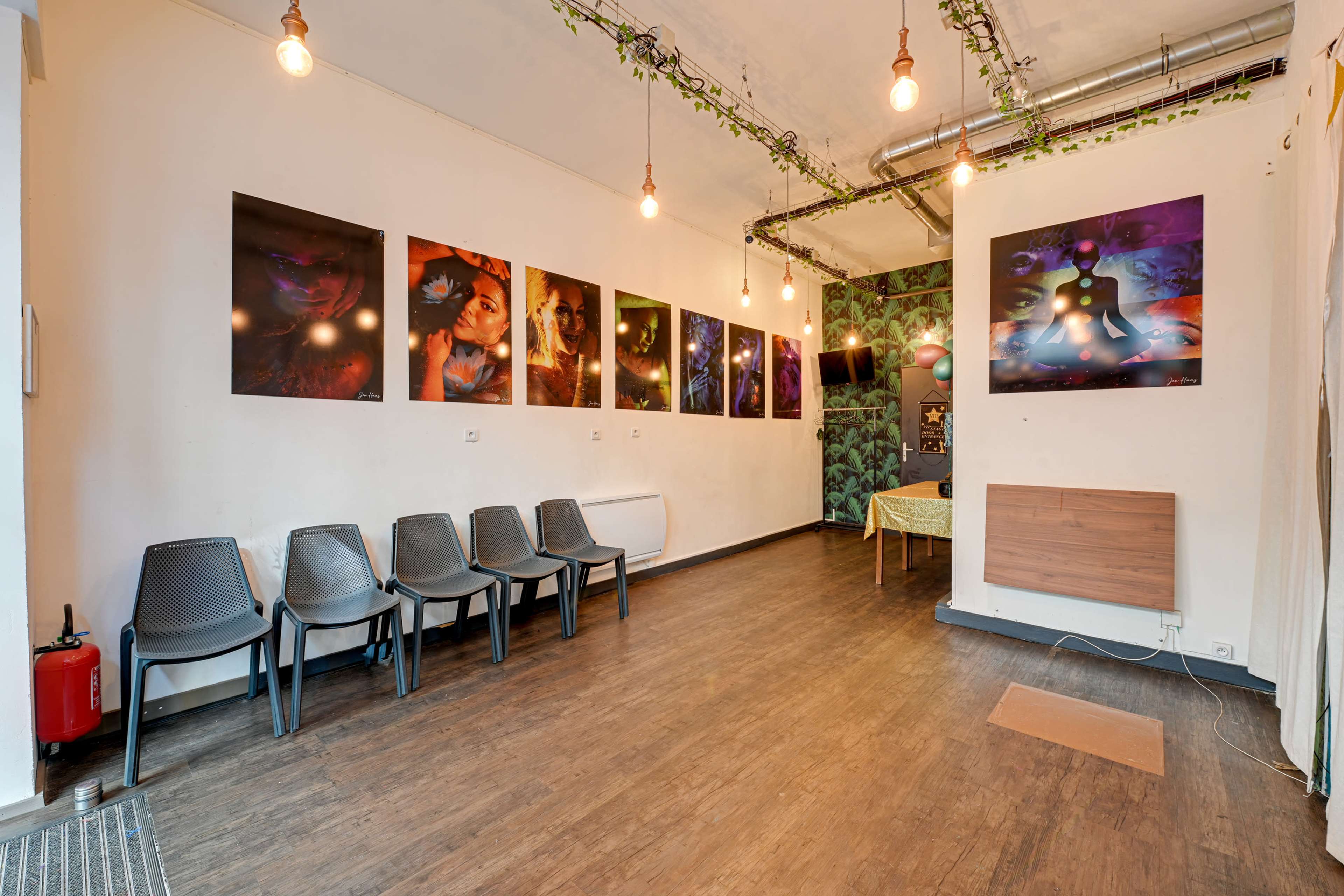 Organisez vos réunions, formations ou présentations dans le triangle d'or de Paris Image in Saint-Philippe-du-Roule, Paris