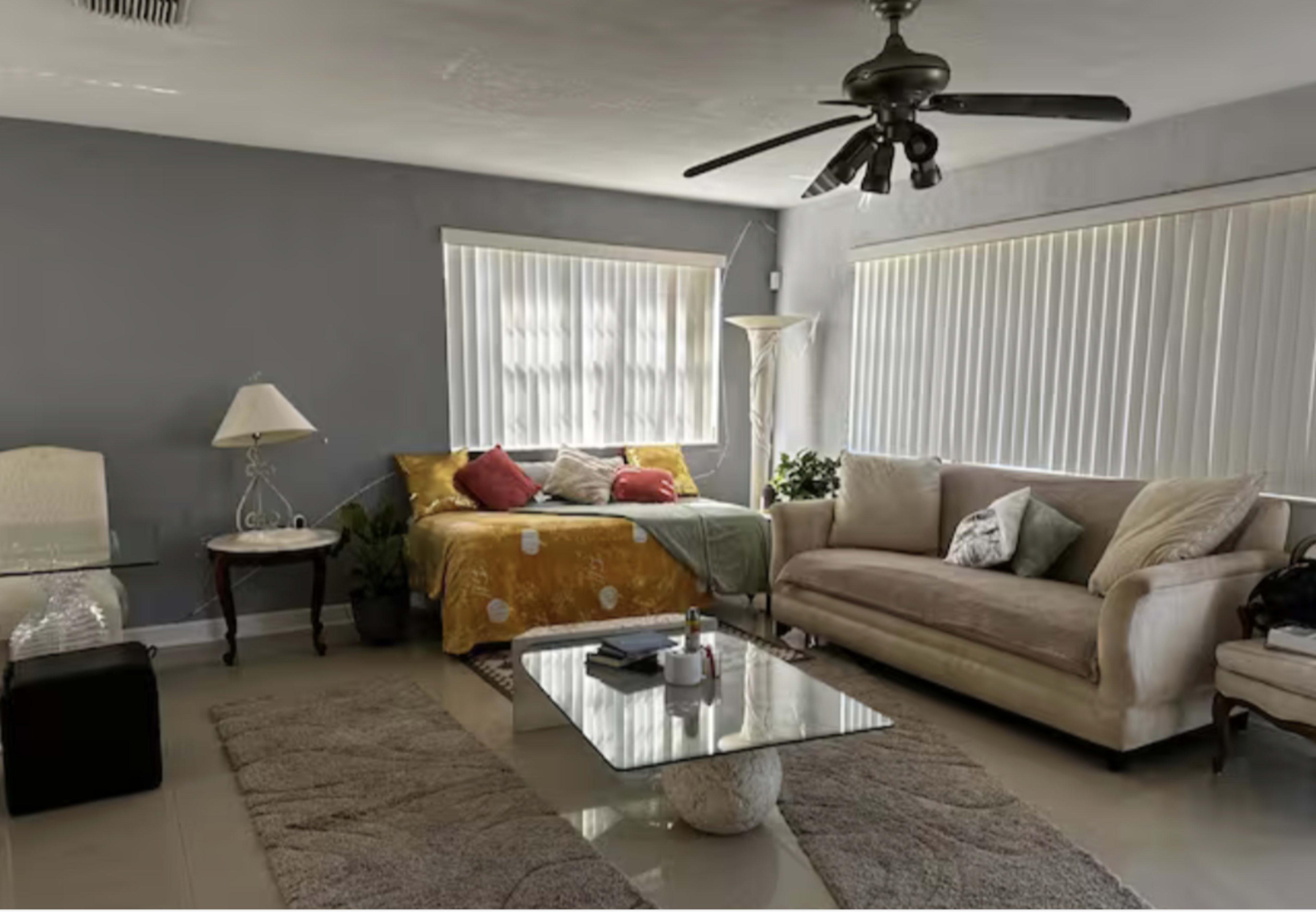 Bright Modern Home in Miami Image in Miami Gardens, Miami Gardens, FL