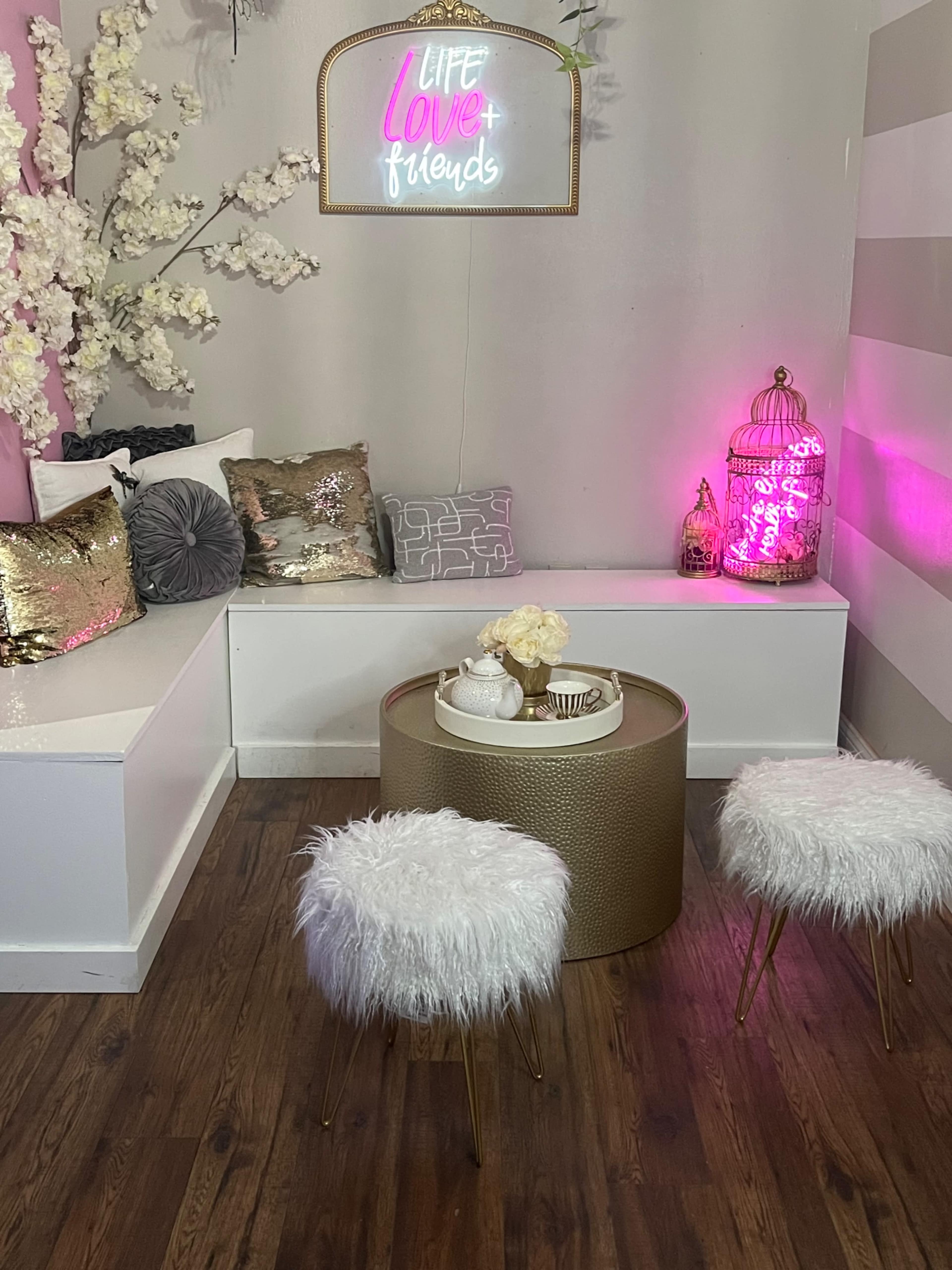 Industrial, chic & versatile studio with a vibe in Grosse Pointe Woods, Michigan Image in Grosse Pointe Woods, Grosse Pointe Woods, MI