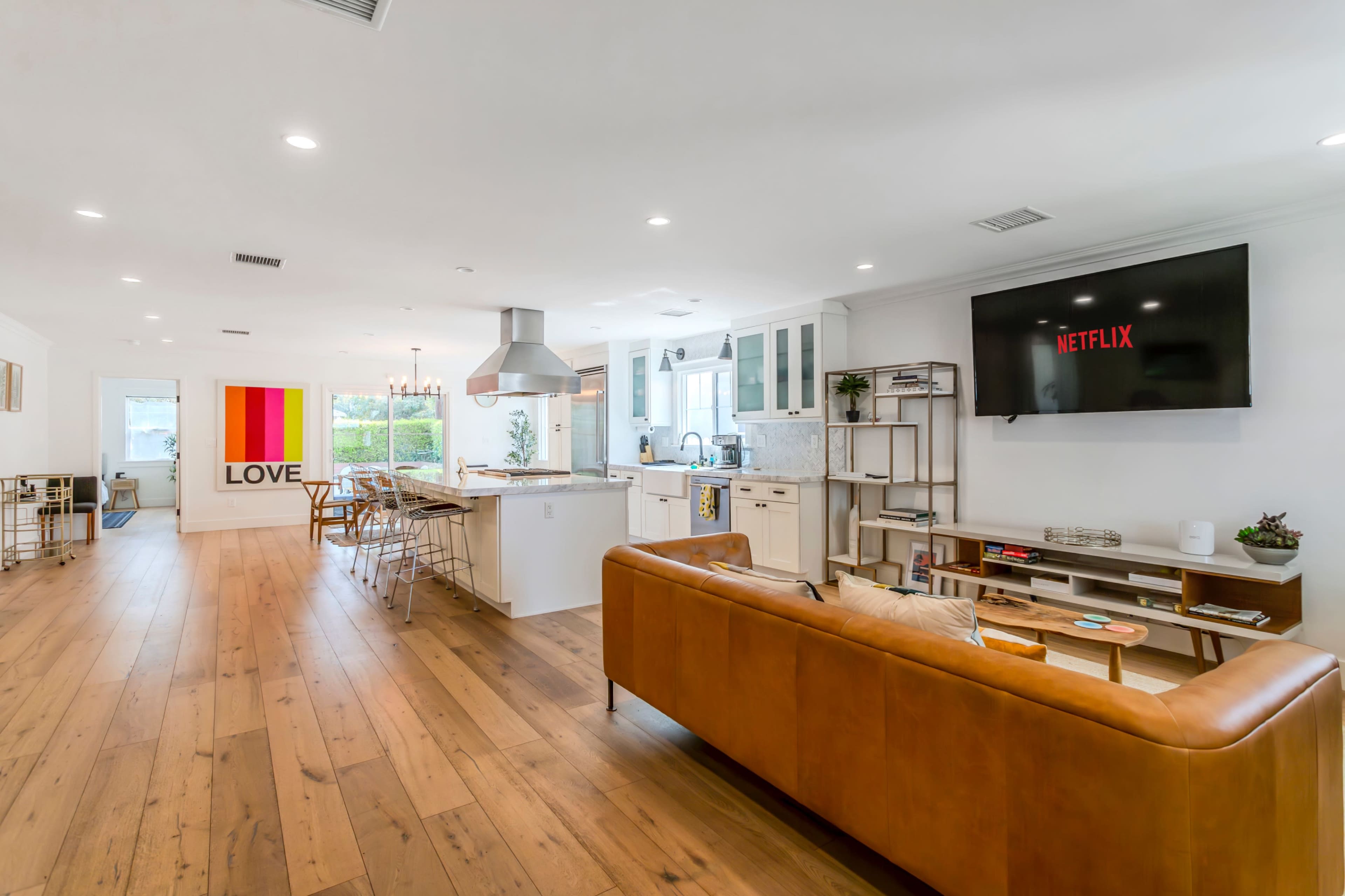 Light, Bright, Airy Single Family Open Plan Home Image in Westdale, Los Angeles, CA