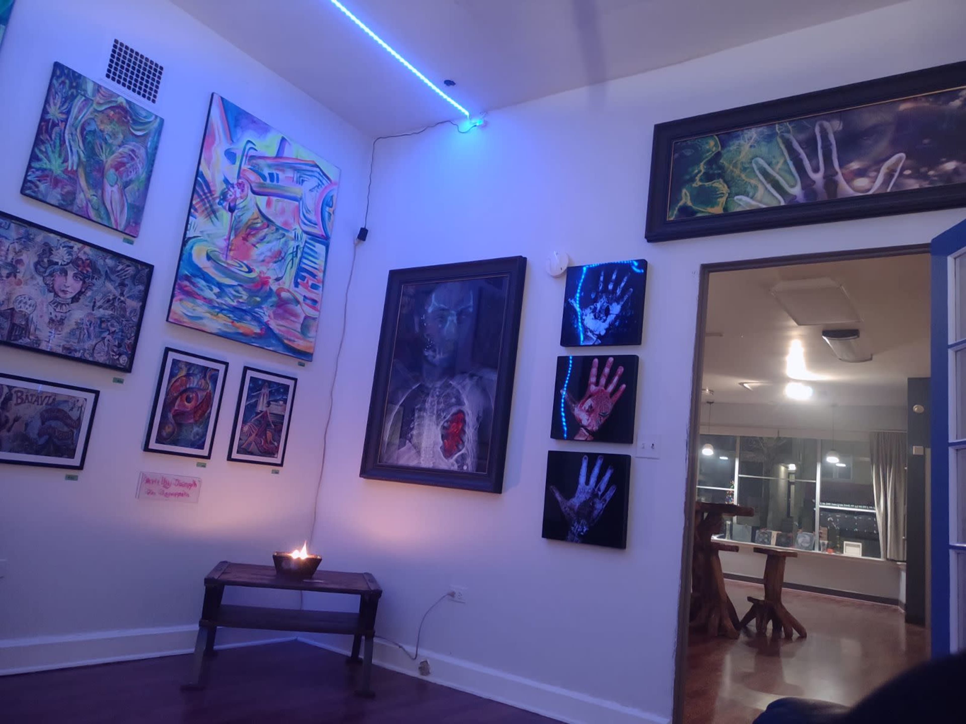 Big, Bright & Beautiful Art Gallery & Venue Space located in vibrant Lakeview / Roscoe Village. Image in Lake View, Chicago, IL