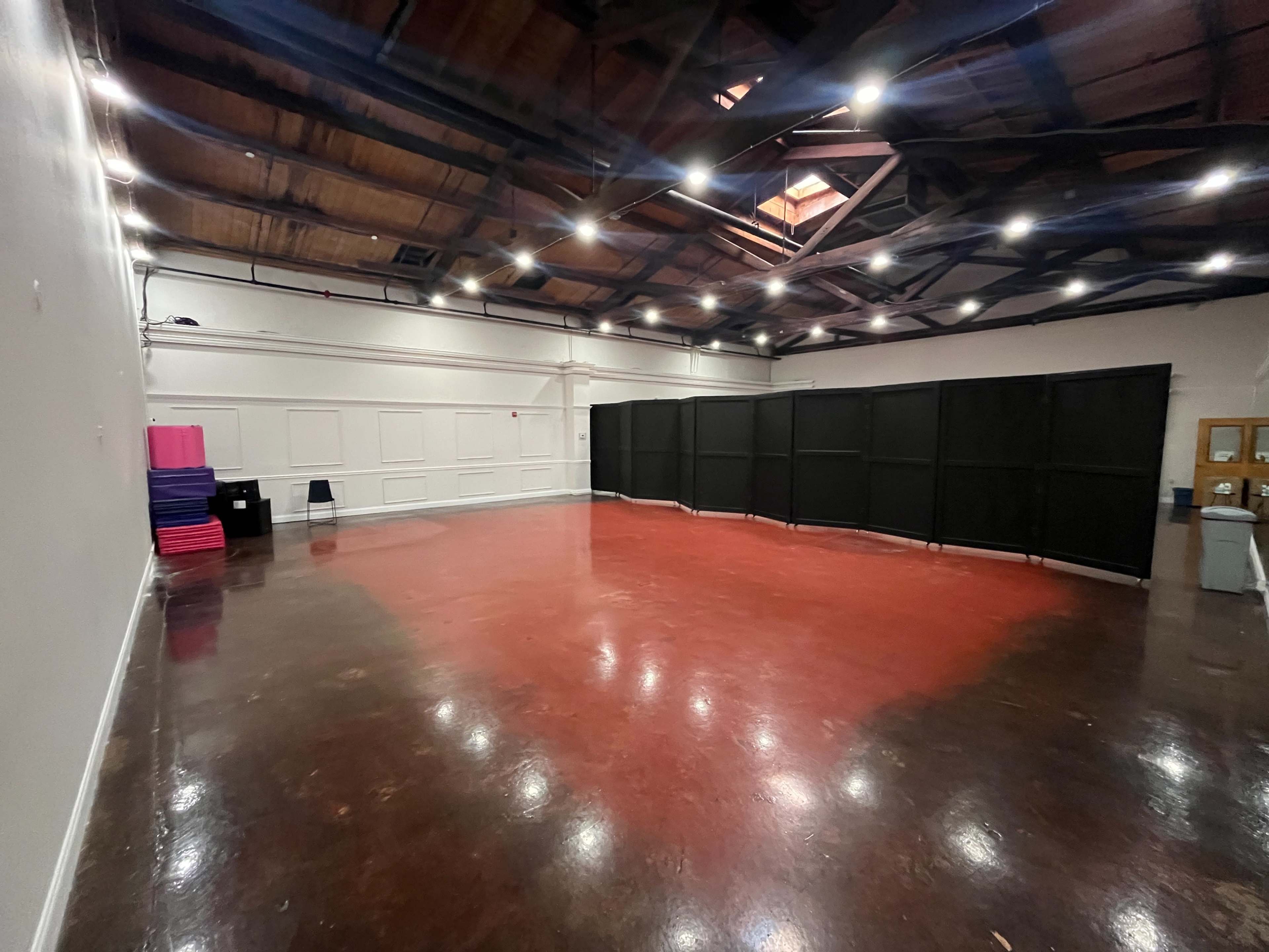 East Fall studio with exposed ceilings Image in Upper North Philadelphia, Philadelphia, PA