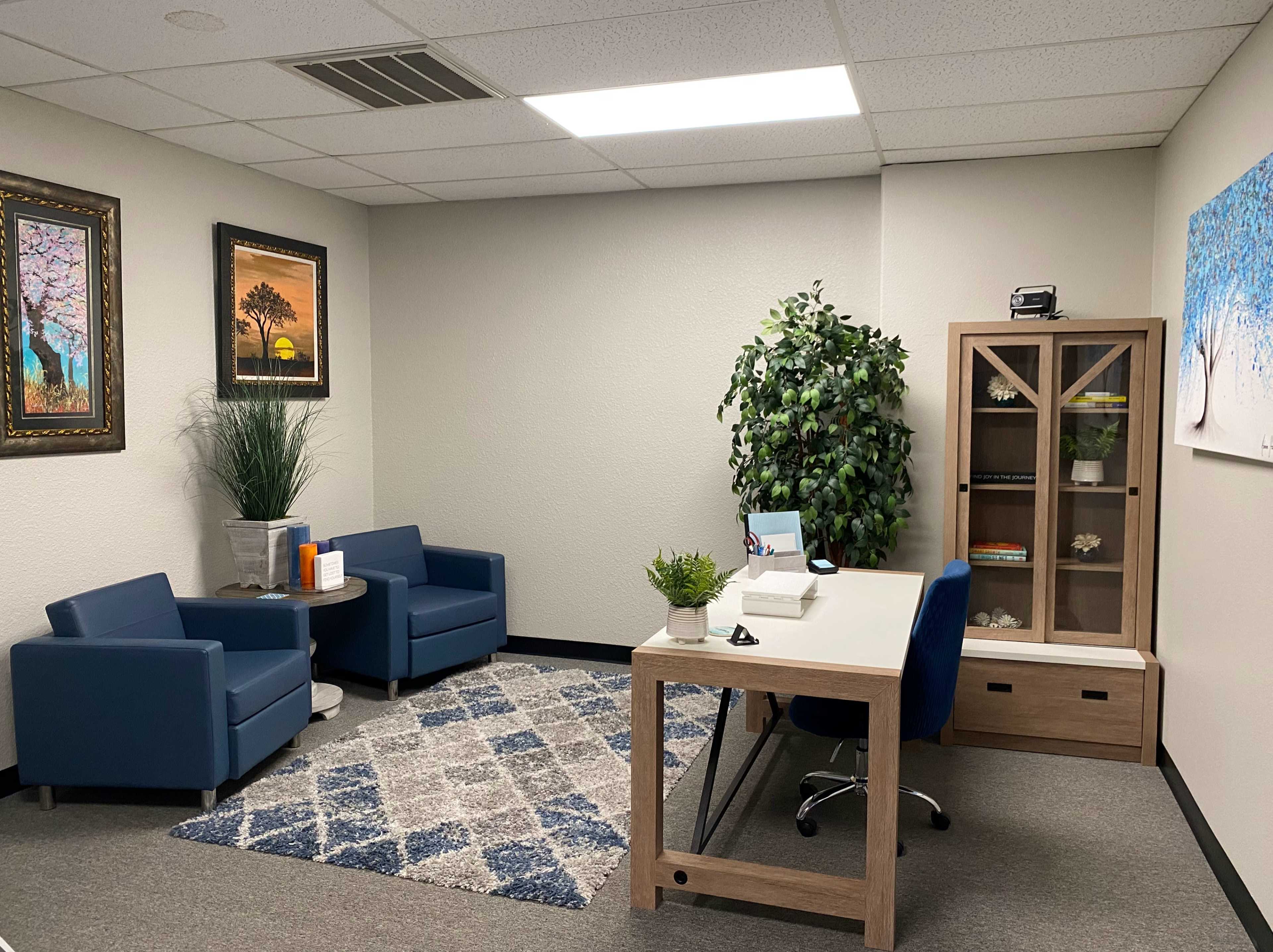 Chandler-Tempe-Ahwatukee-Phoenix: private office Image in Chandler, Chandler, AZ