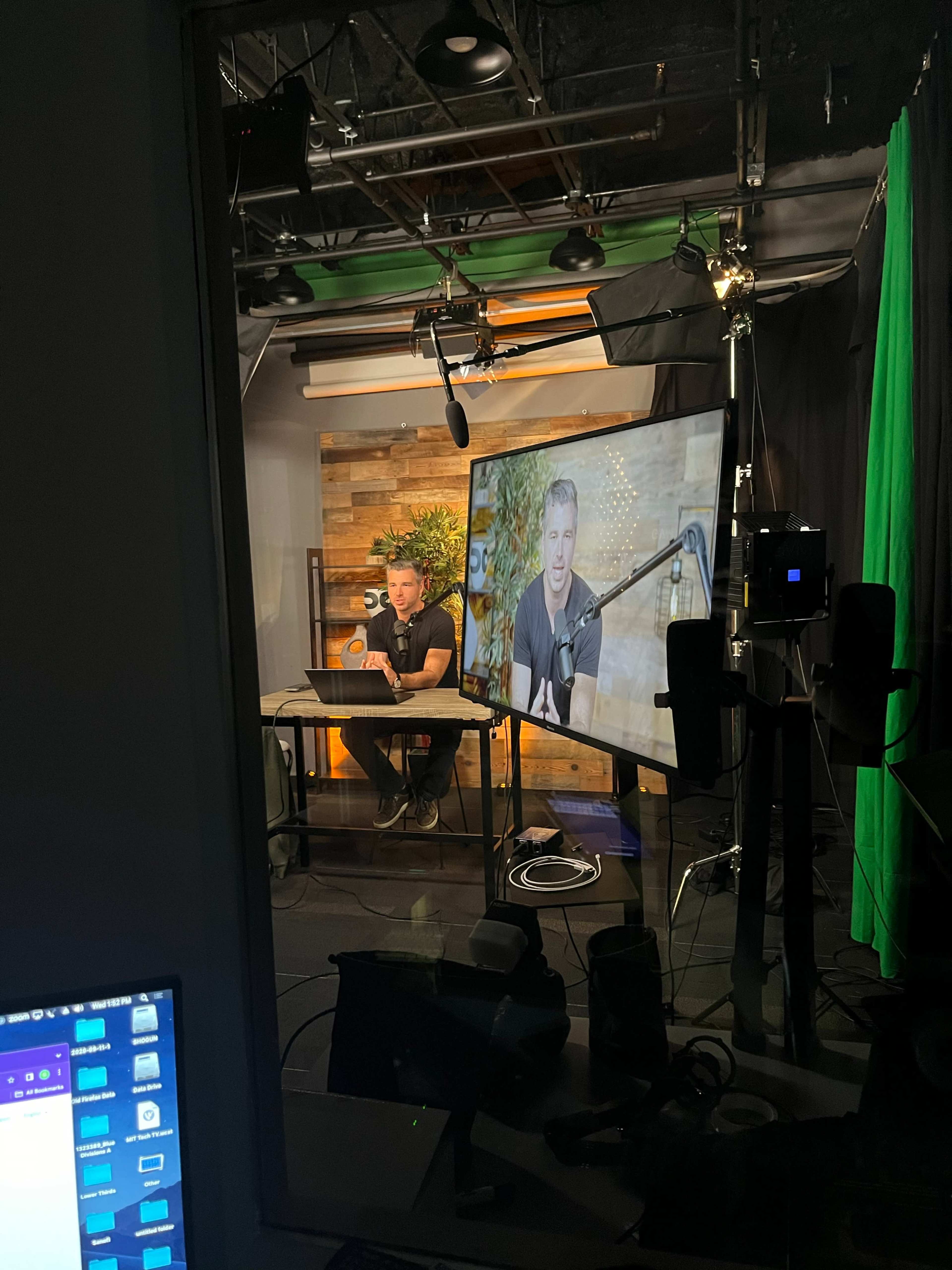 Full TV/Podcast studio walking distance to MIT, Harvard, Kendall Square and Boston Image in Wellington-Harrington, Cambridge, MA