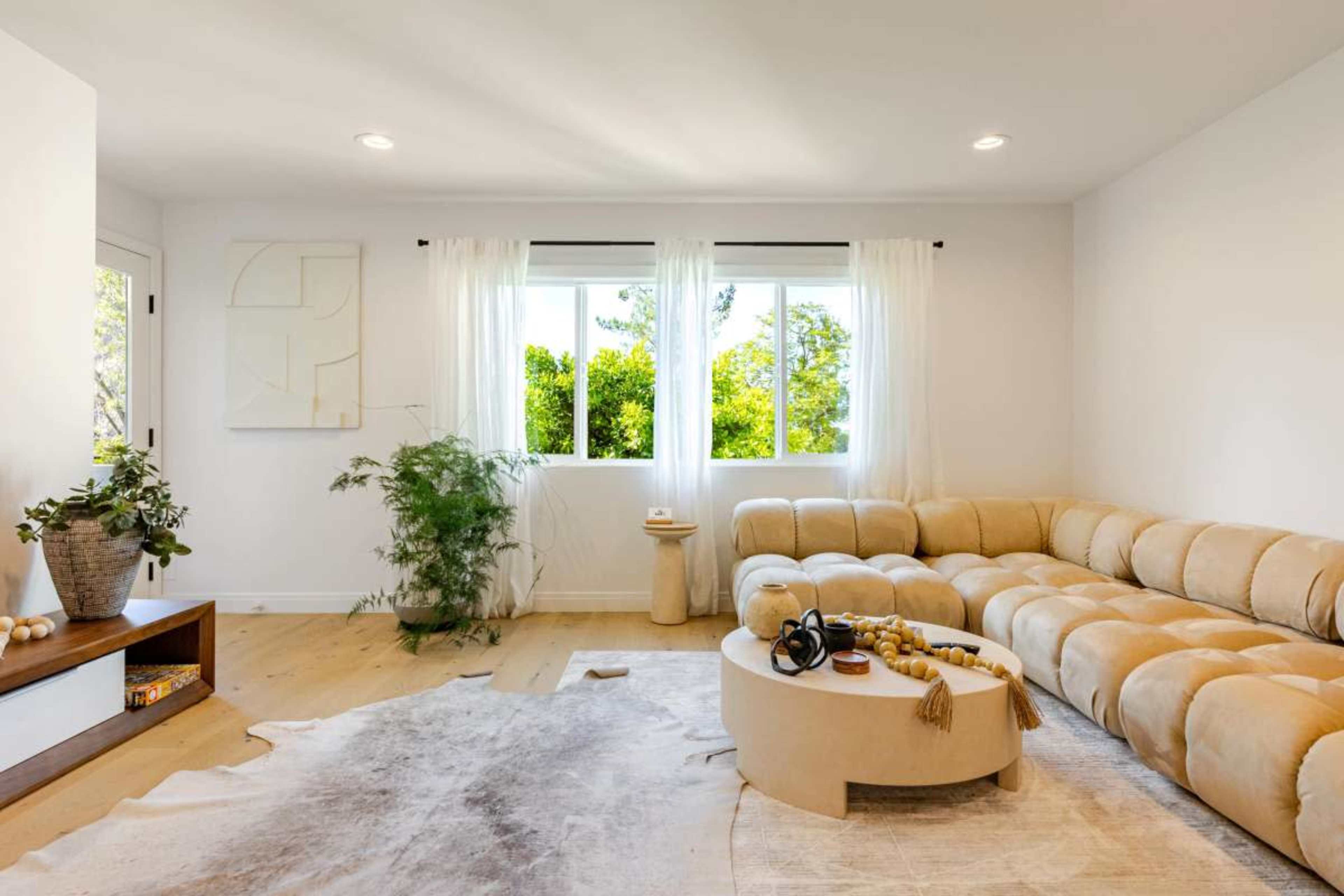 Serene 2bd Condo in Glendale Image in Verdugo Woodlands, Glendale, CA