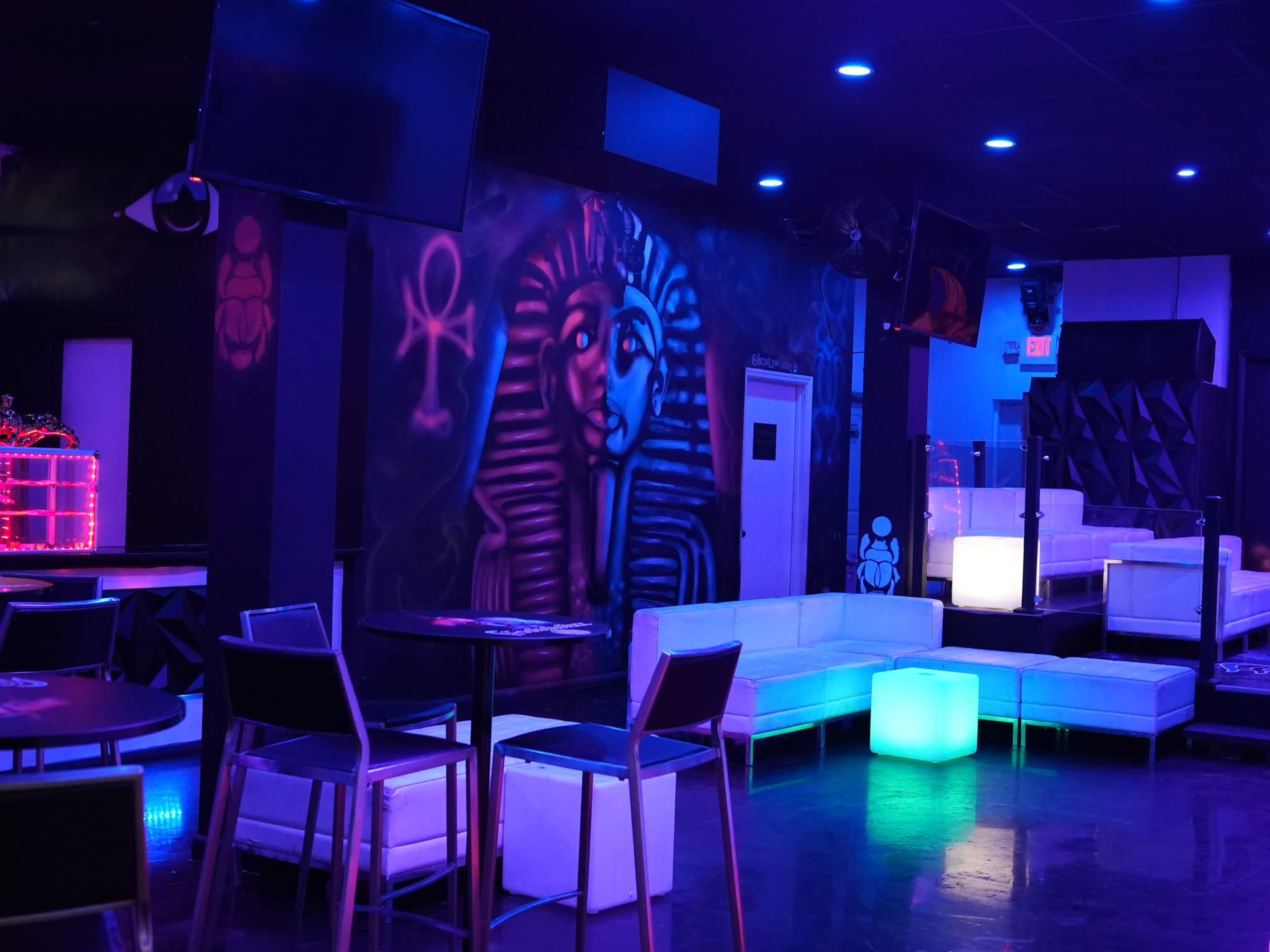 Spacious Event Lounge Image in West Park, Miramar, FL