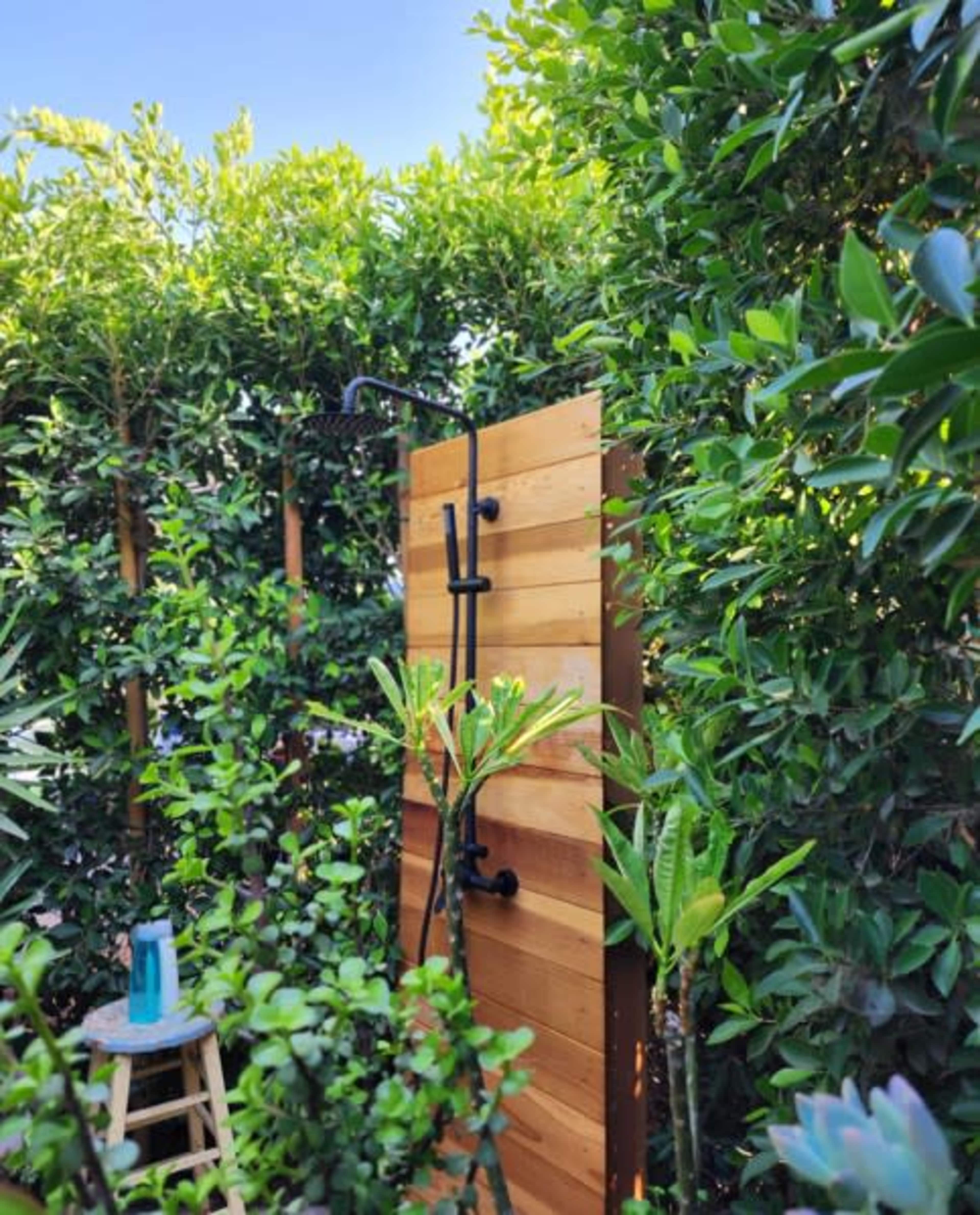 A Soulful Outdoor Oasis in the San Fernando Valley Image in North Hills, North Hills, CA