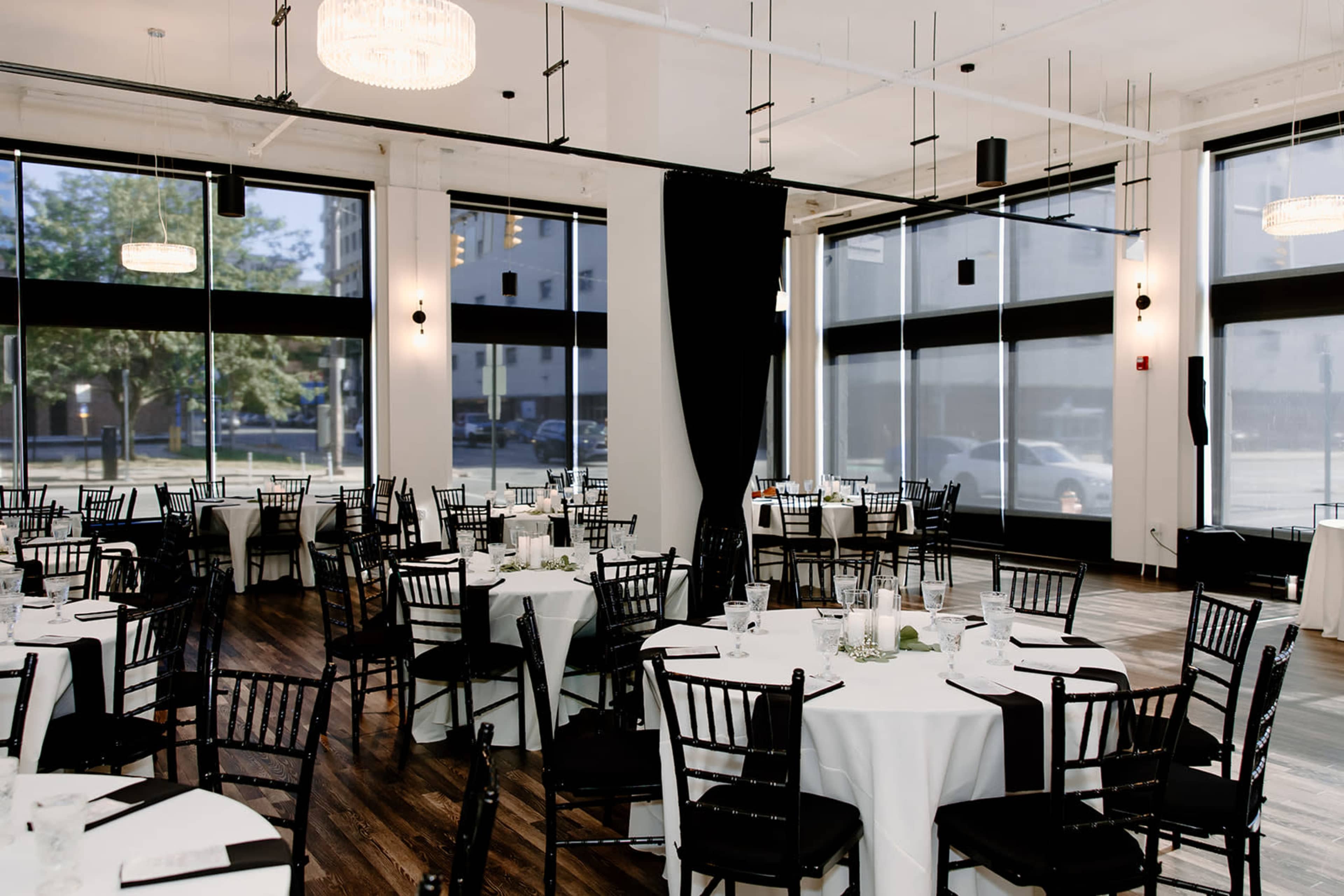 Historic Downtown Charm, Chic Style, Intimate Moments Image in Downtown, Columbus, OH