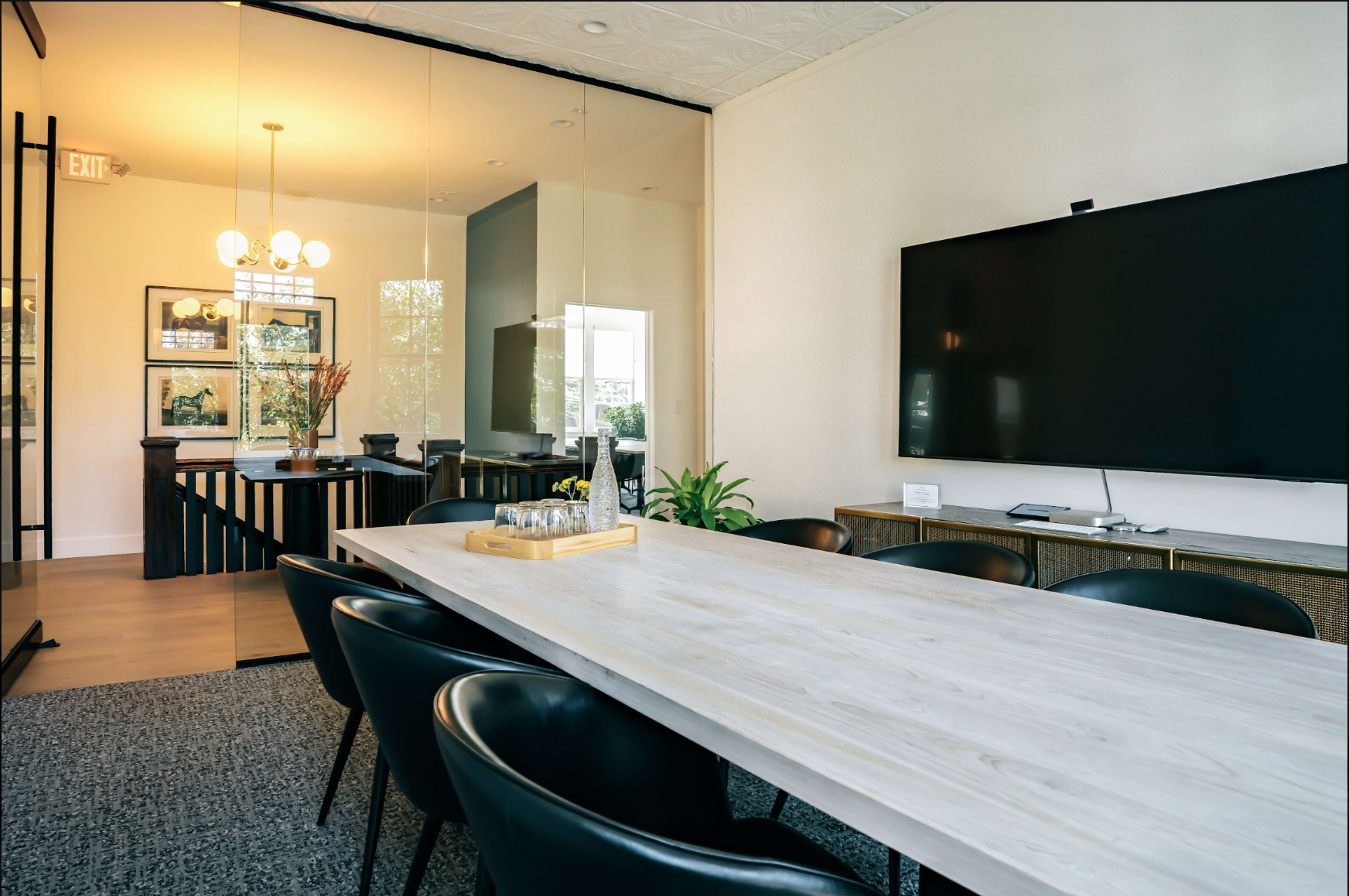 Historic Boutique Estate with Courtyard, Terraces + Meeting Spaces Near UT Image in Downtown Austin, Austin, TX
