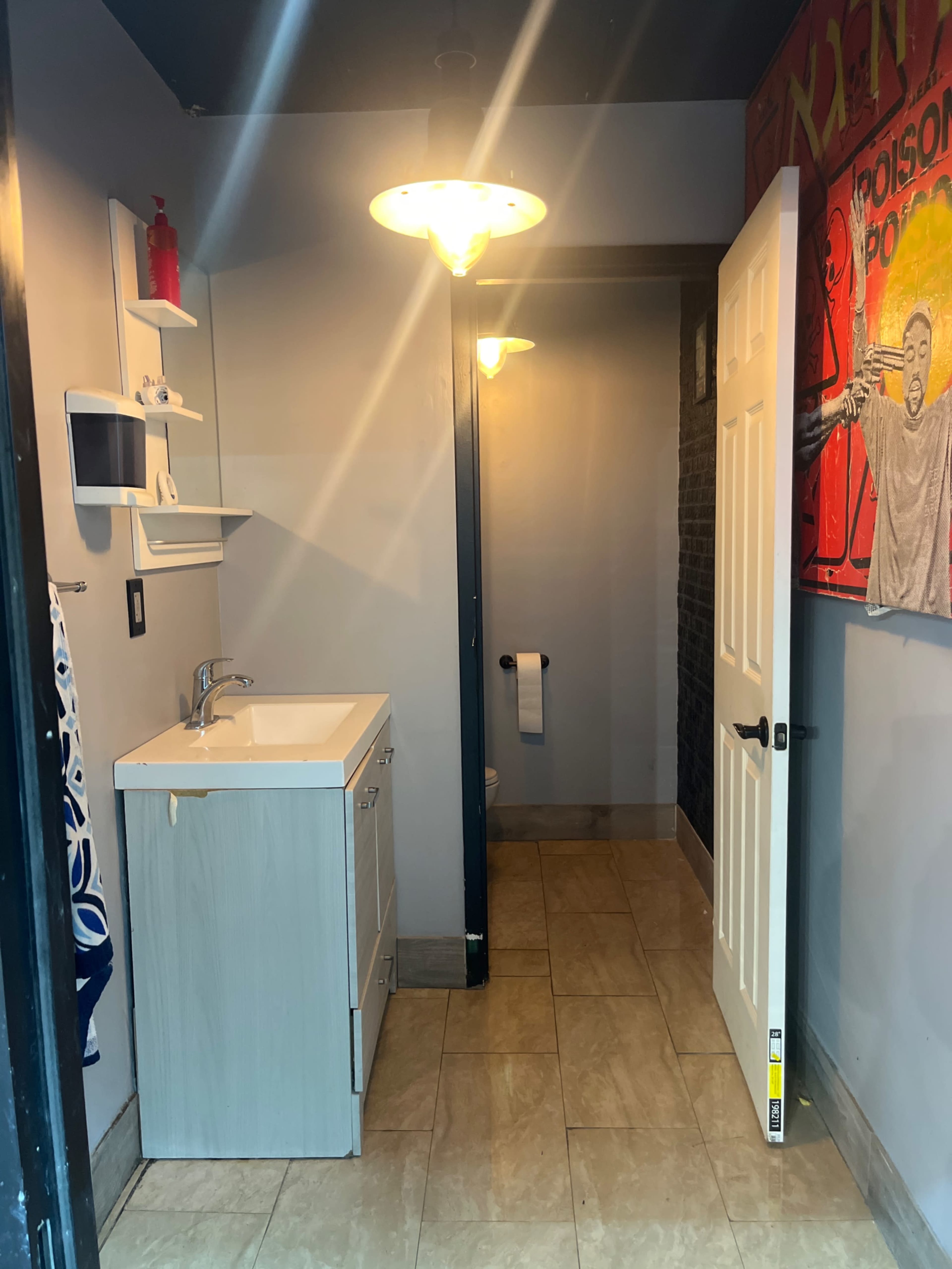 Central New Jersey Automotive Garage with 1500 square feet. Image in South Brunswick Township, Monmouth Junction, NJ