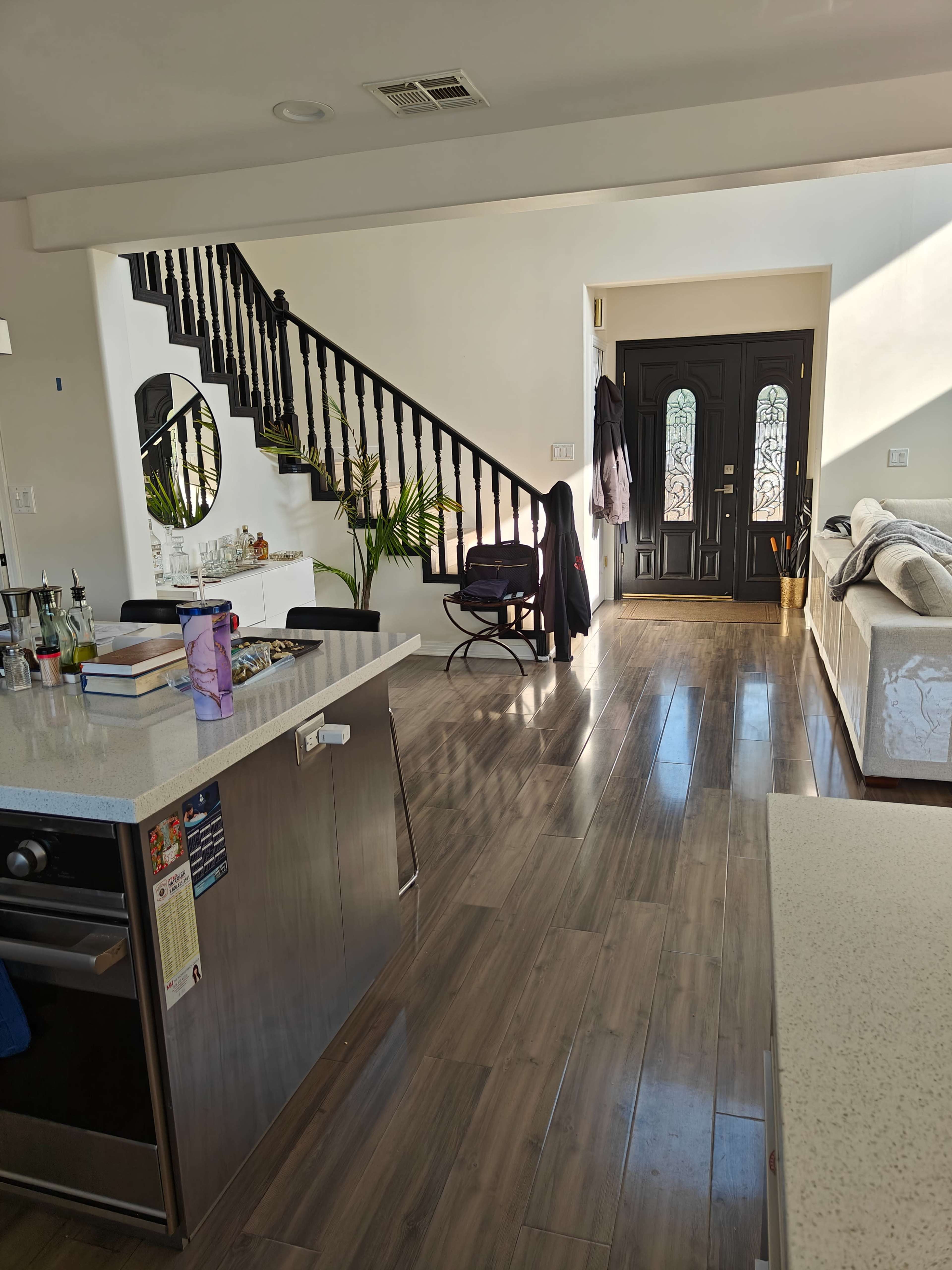 Modern, contemporary, spacious Image in Tarzana, Tarzana, CA