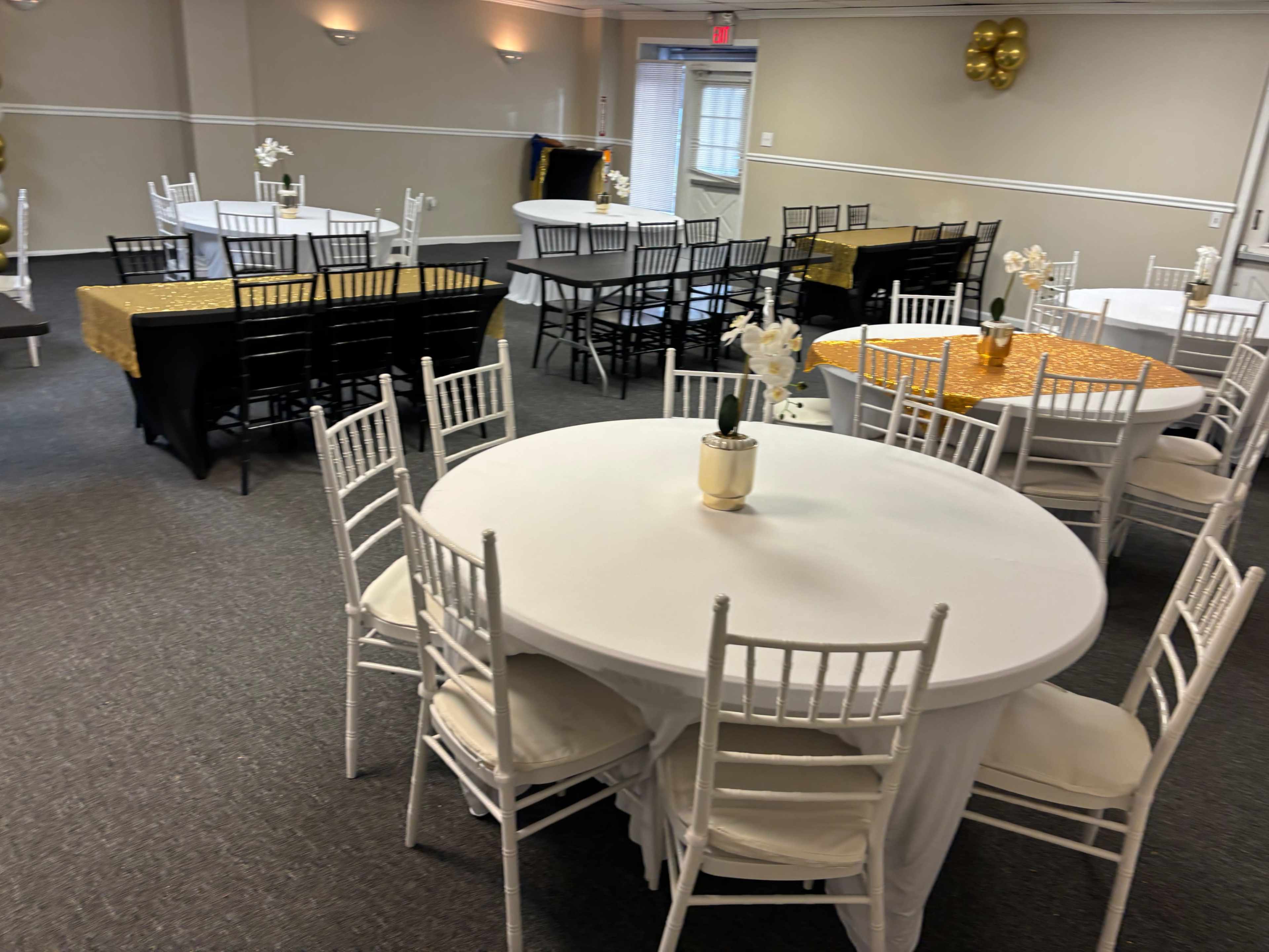 Moda’s Meeting Room Image in Coral Hills, Capital Heights, MD