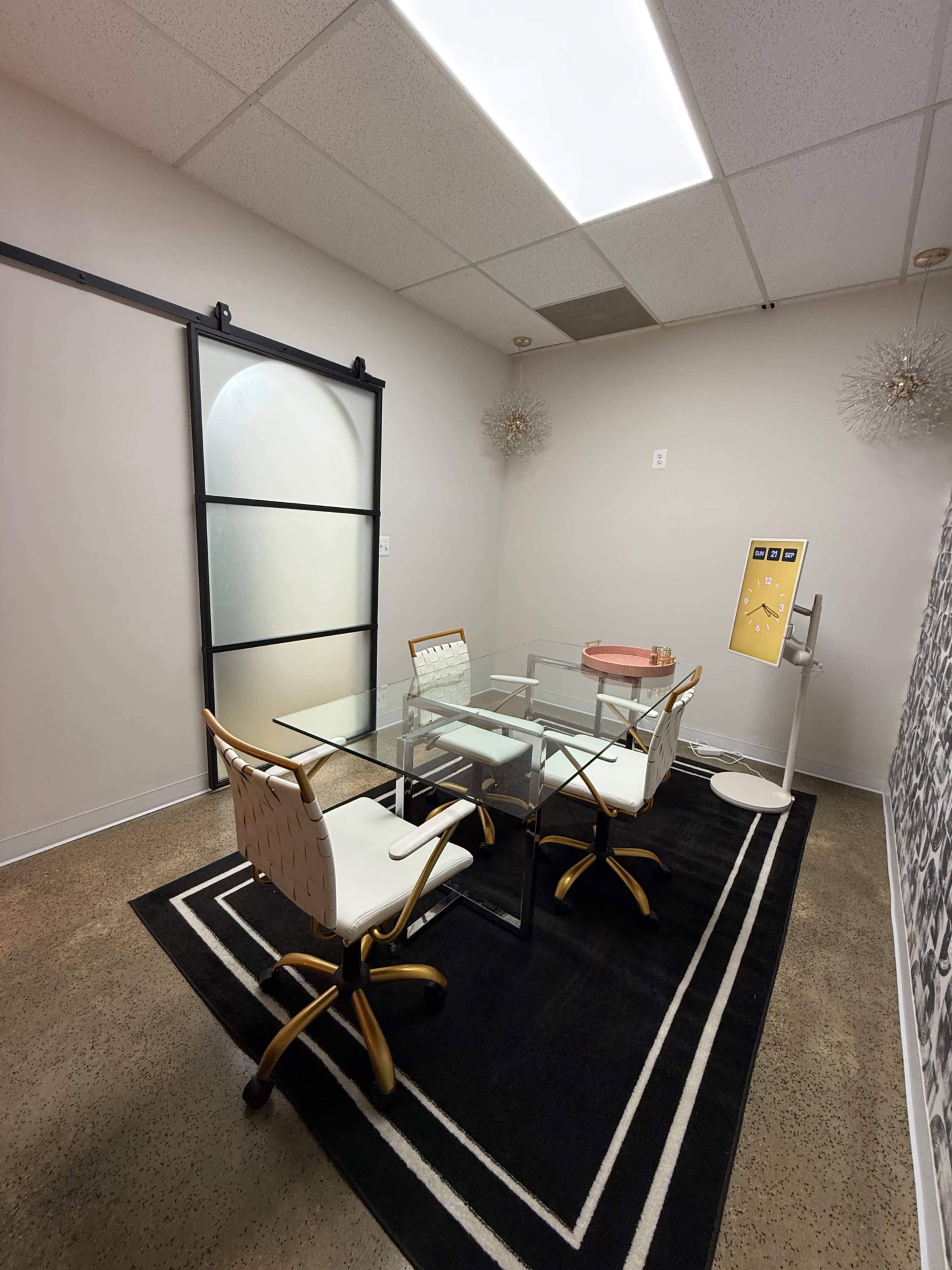 Modern Conference Room with Chic Décor and Free Parking Image in Glenn Dale, Lanham, MD