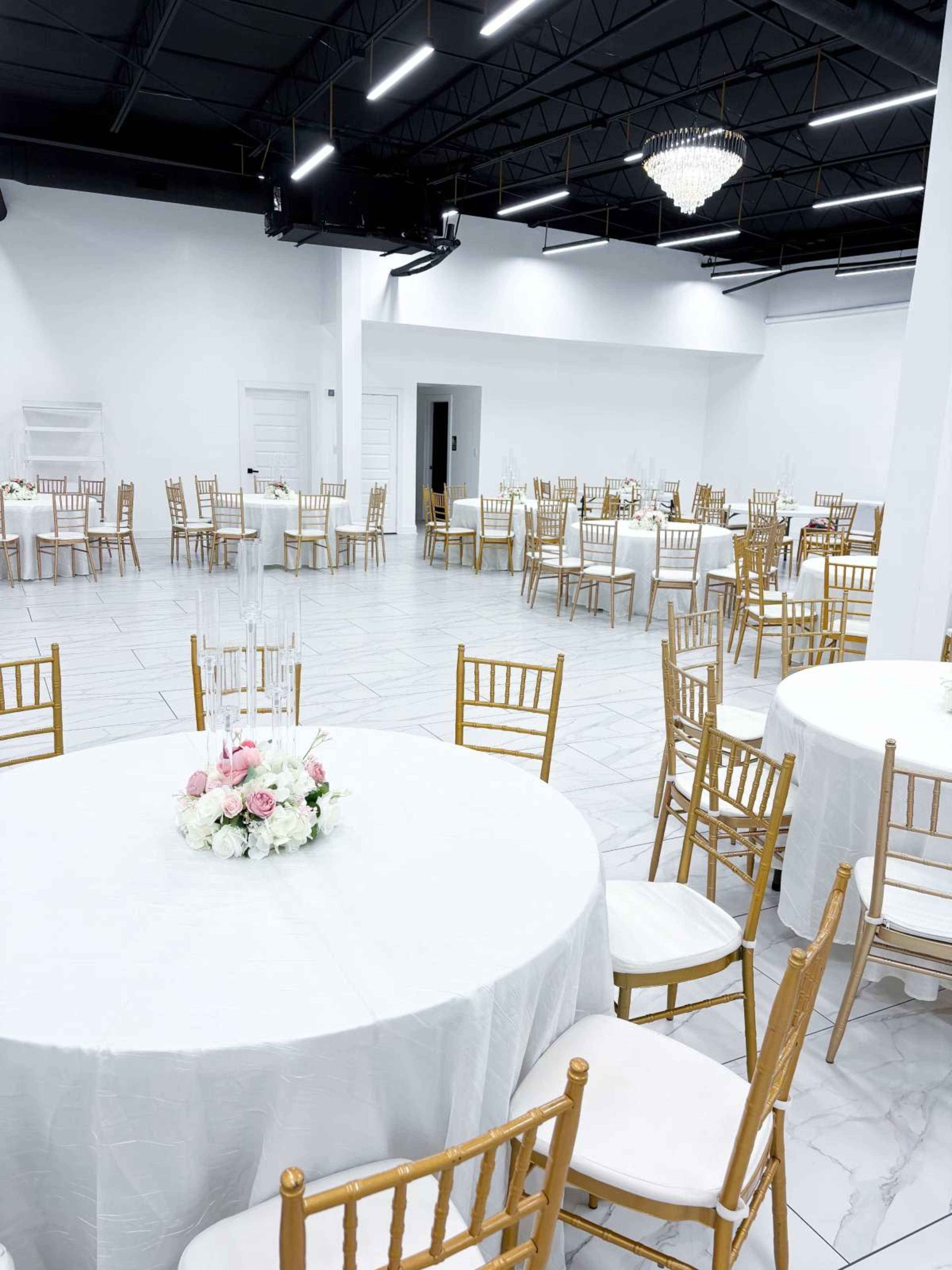 Modern Blank Canvas Event Venue in Memorial Image in Eldridge / West Oaks, Houston, TX