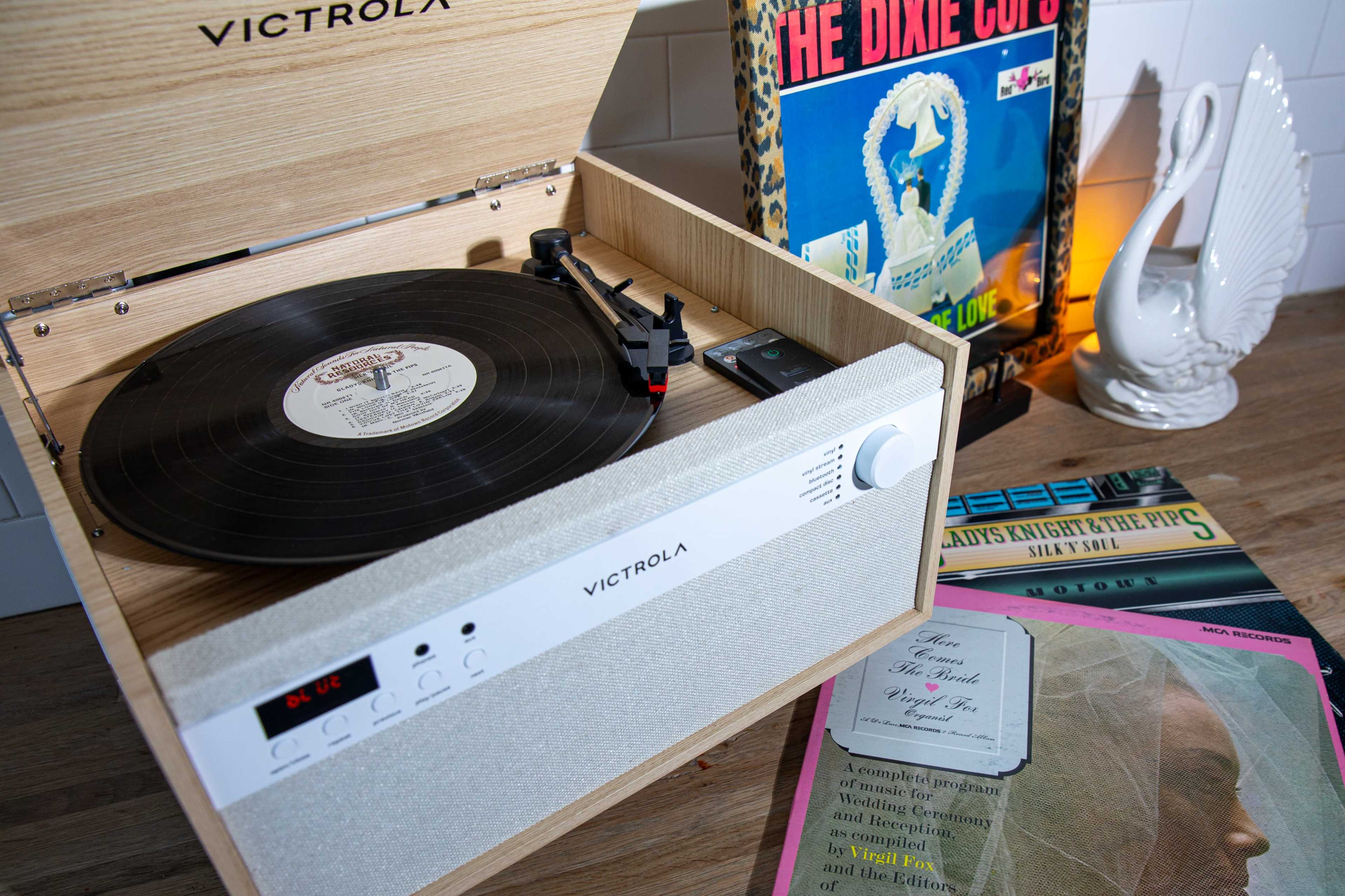 Downtown Micro Event Space with Retro Charm & Great Natural Lighting Image in Hamtramck, Hamtramck, MI