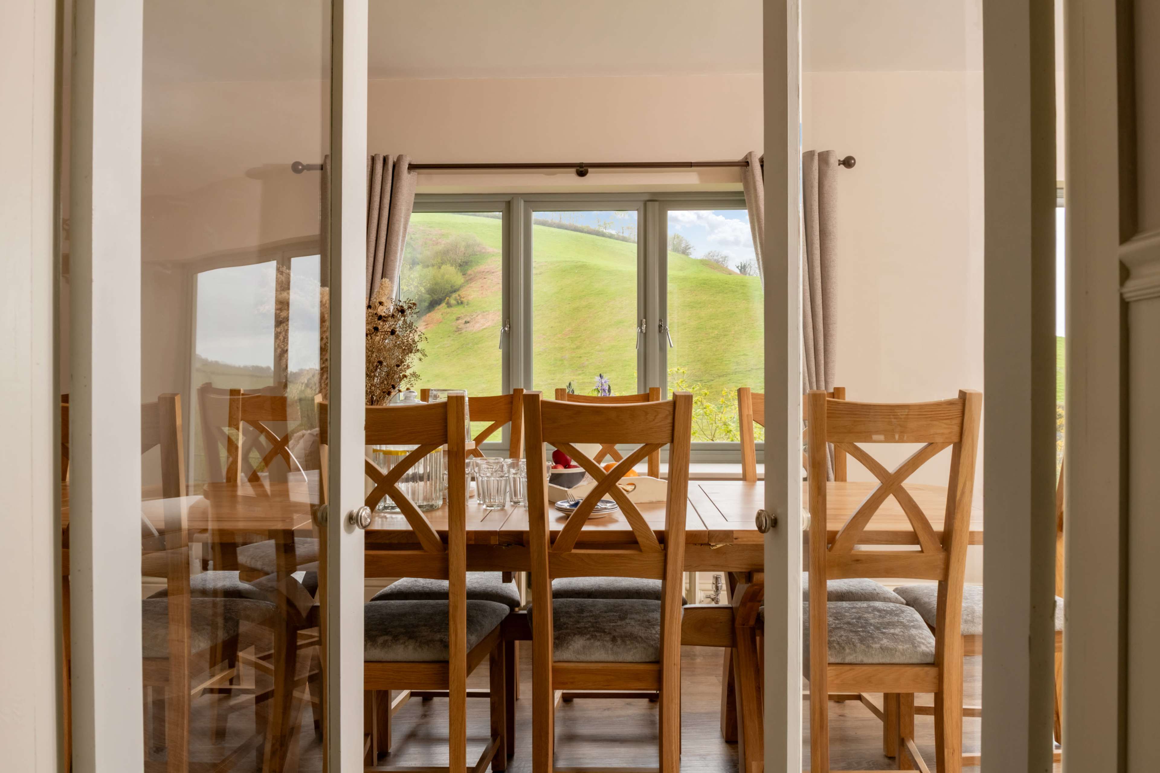 DEVON FARMHOUSE LAKESIDE VIEW Image in Combe Martin, ILFRACOMBE, ENG