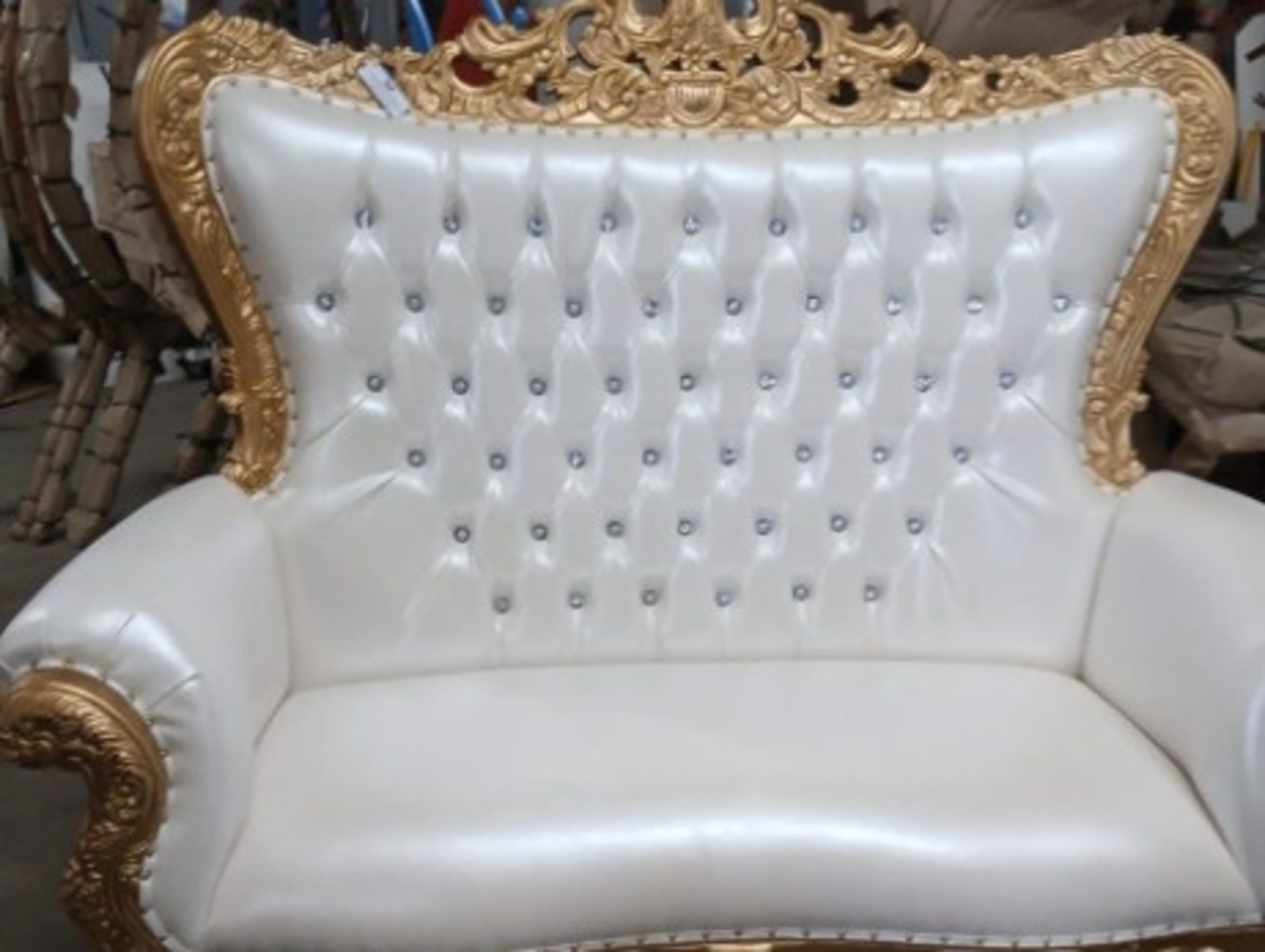 Throne Chair 