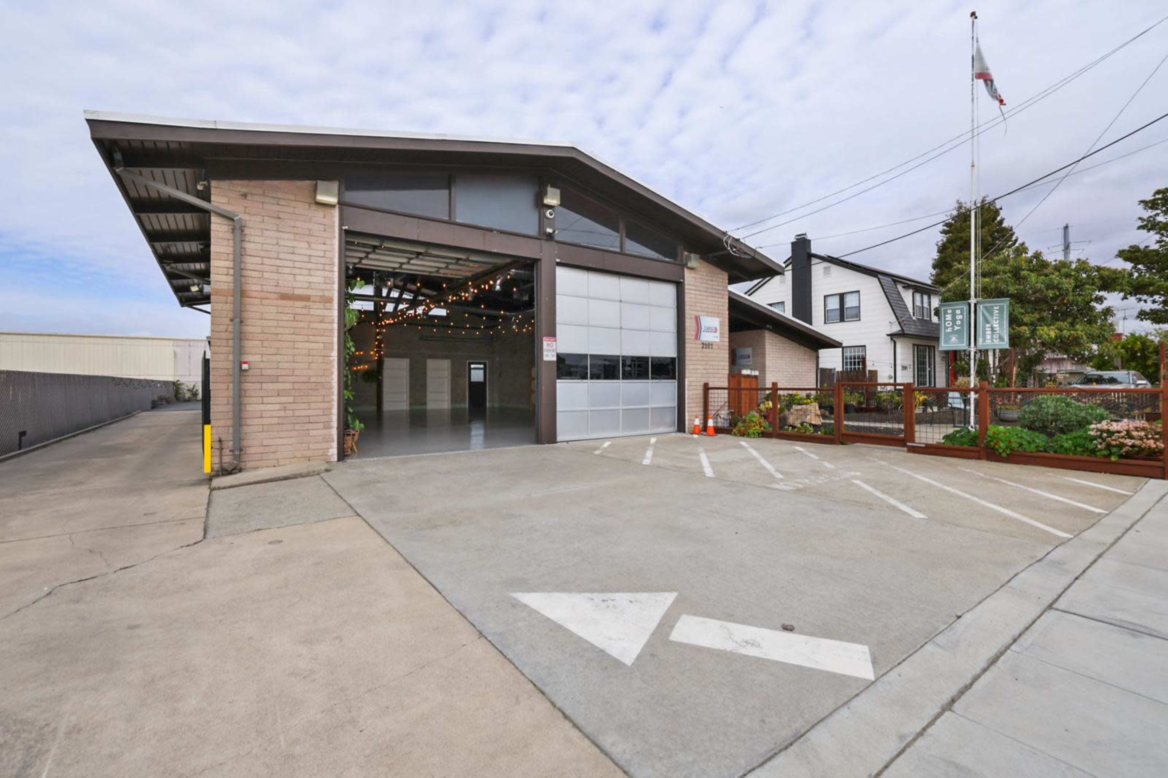 A fully private venue with multiple rooms, ideal for conferences, workshops, and corporate retreats. Image in Mulford Gardens, San Leandro, CA