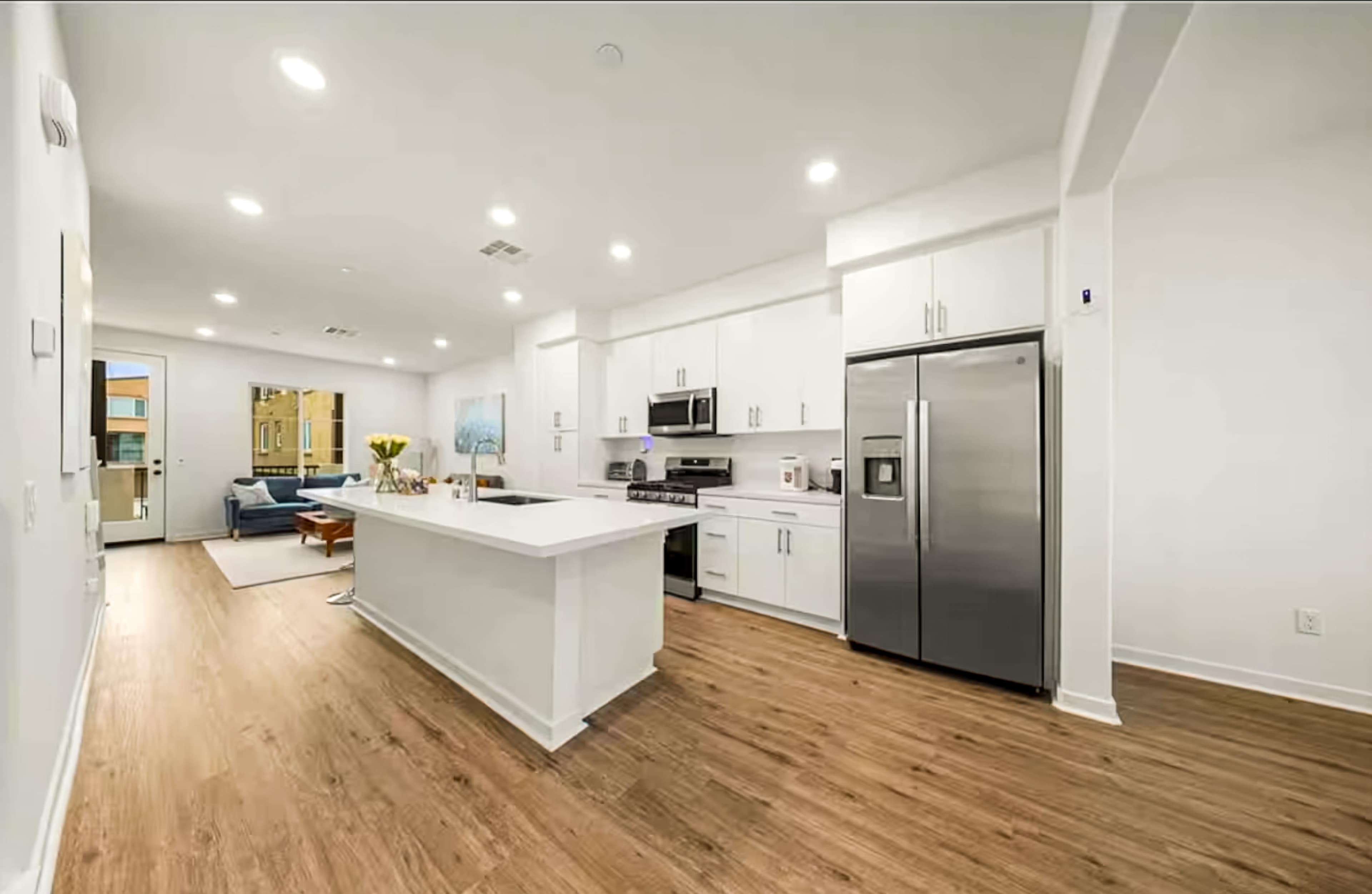 Modern LA Home with Bright Interiors, Clean Design & Flexible Production Spaces Image in South San Jose Hills, la puente, CA