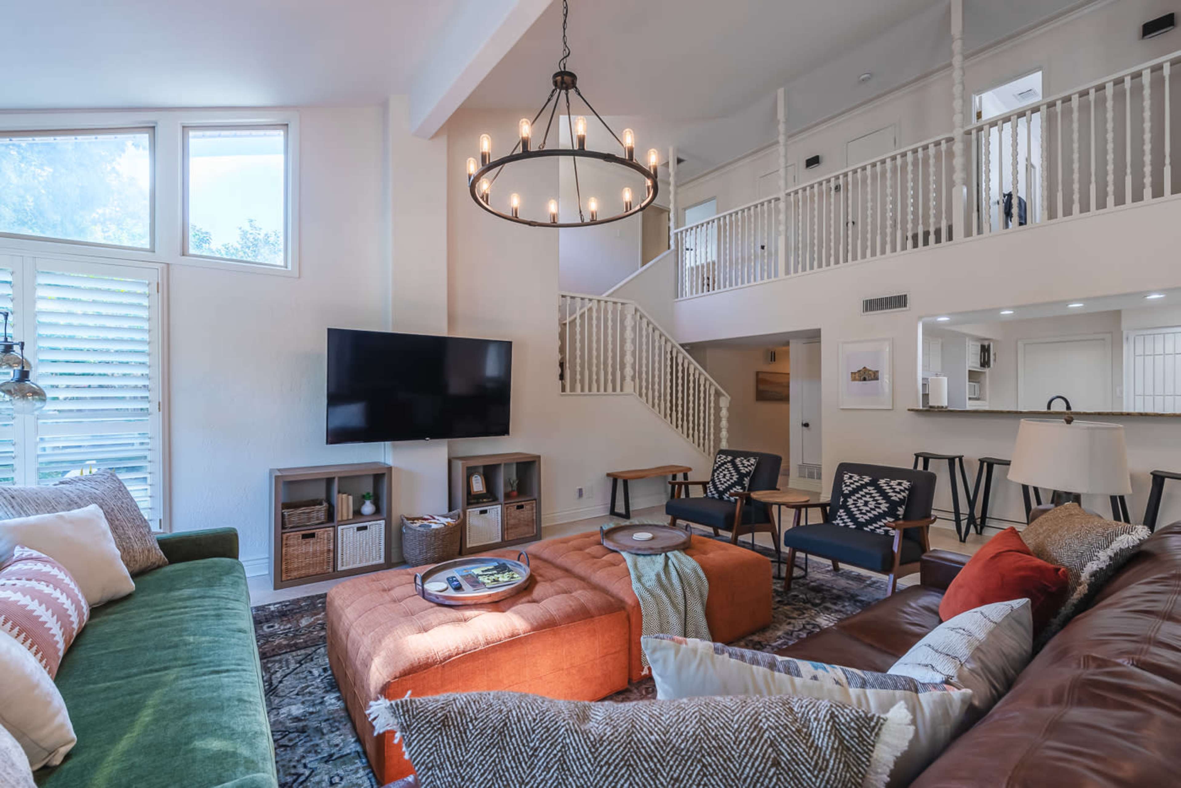 Southwest Suburban House with Pool, Table for 18 people, and Gameroom Image in Vance Jackson, San Antonio, TX