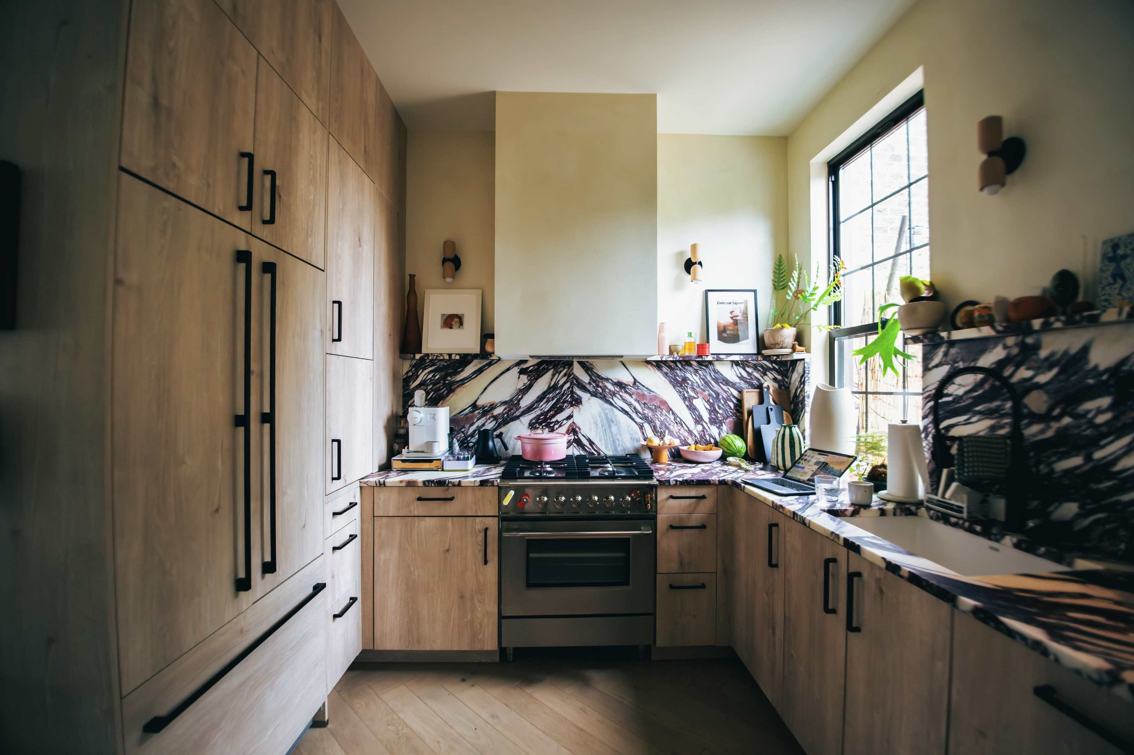 Chic Townhouse with Exposed Brick and Modern Finishes Image in Crown Heights, Brooklyn, NY