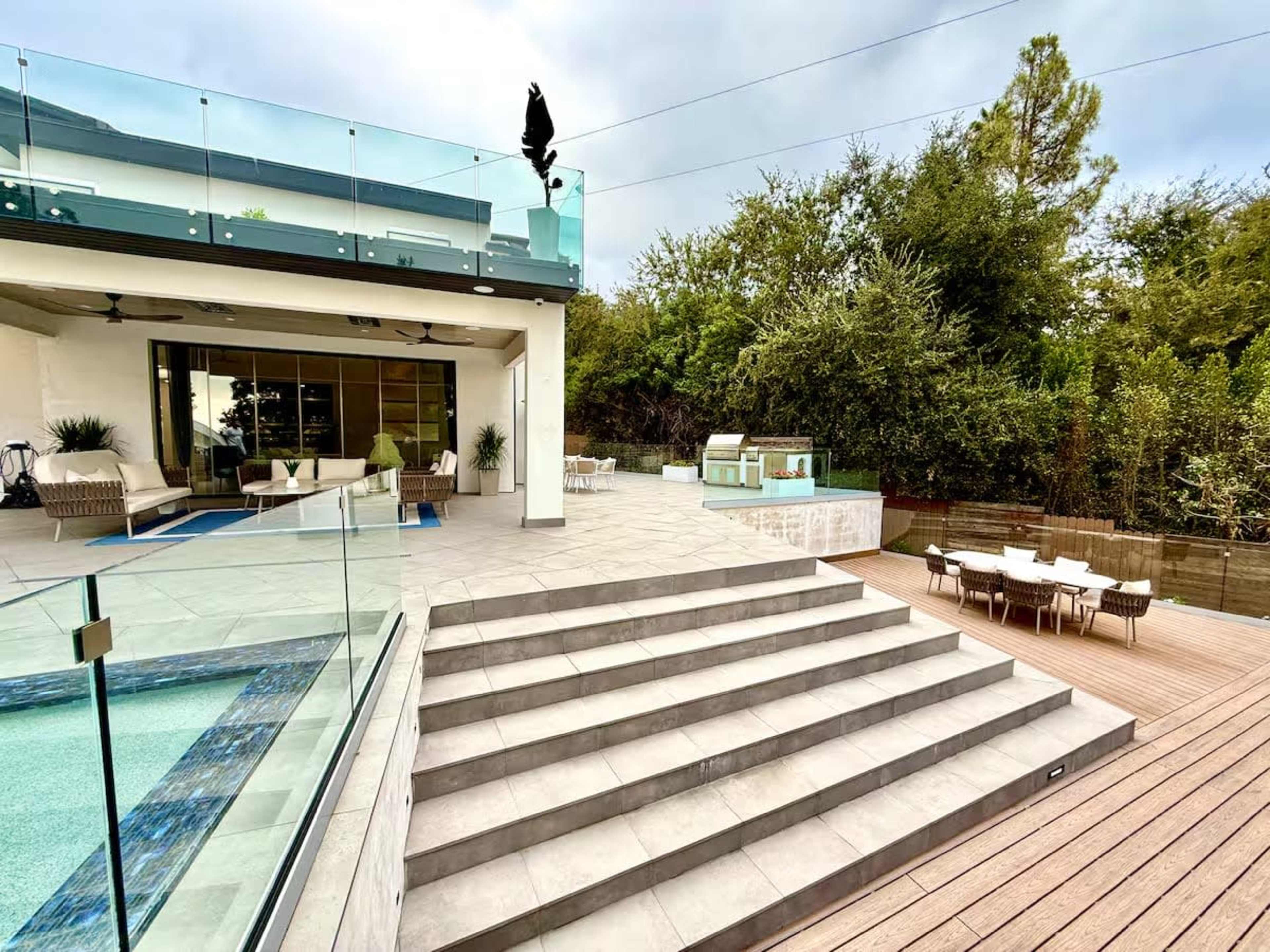 Pasadena Pavilion for Elevated Living Image in , Pasadena, CA