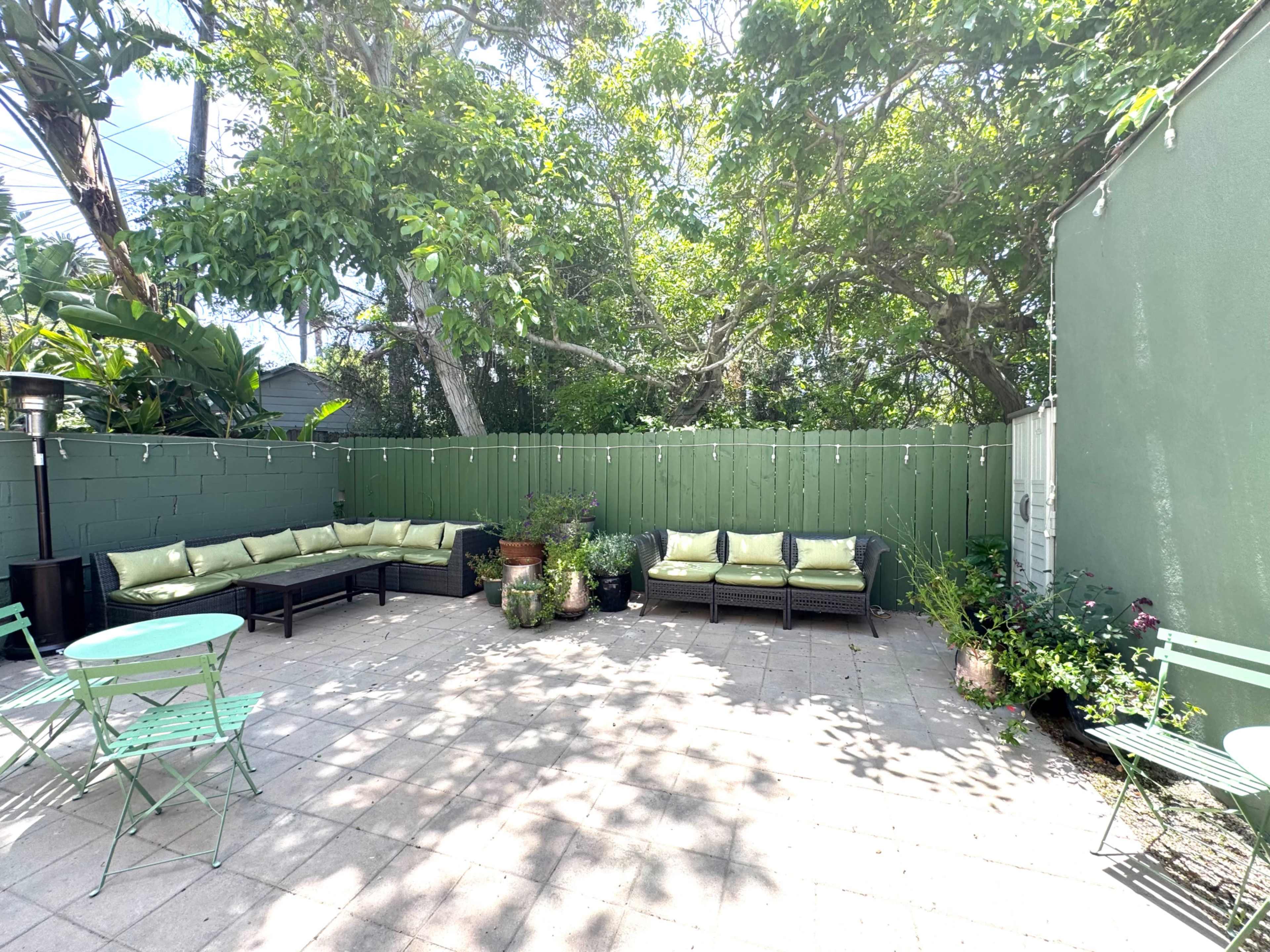 Urban Light-Filled Space with Garden View Image in South Los Angeles, Los Angeles, CA