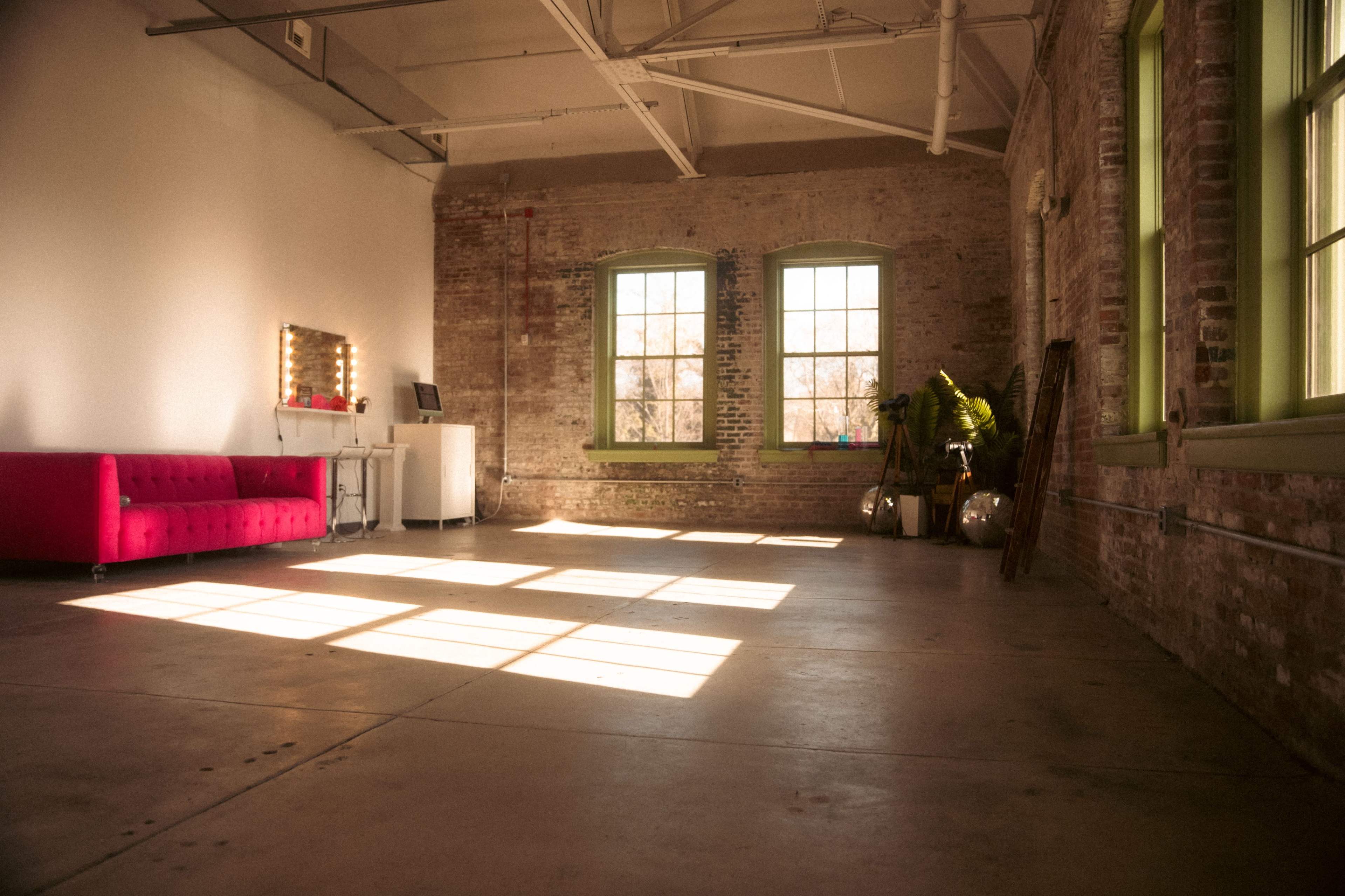Fully Equipped NYC-style Loft Photo Studio in Downtown Baltimore Image in Broadway East, Baltimore, MD