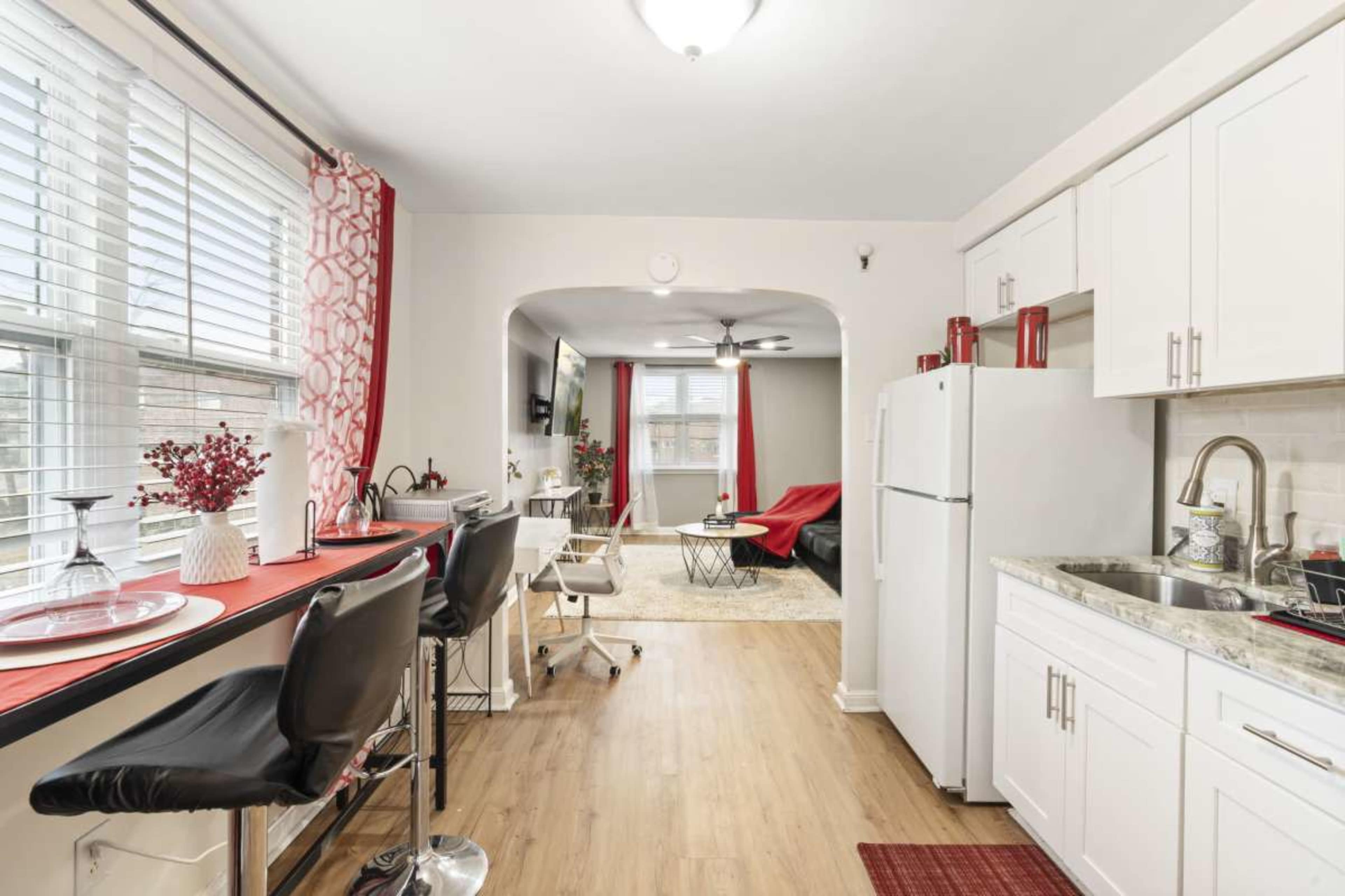 Serene Bed of Roses Image in Northeast Philadelphia, PHILADELPHIA, PA