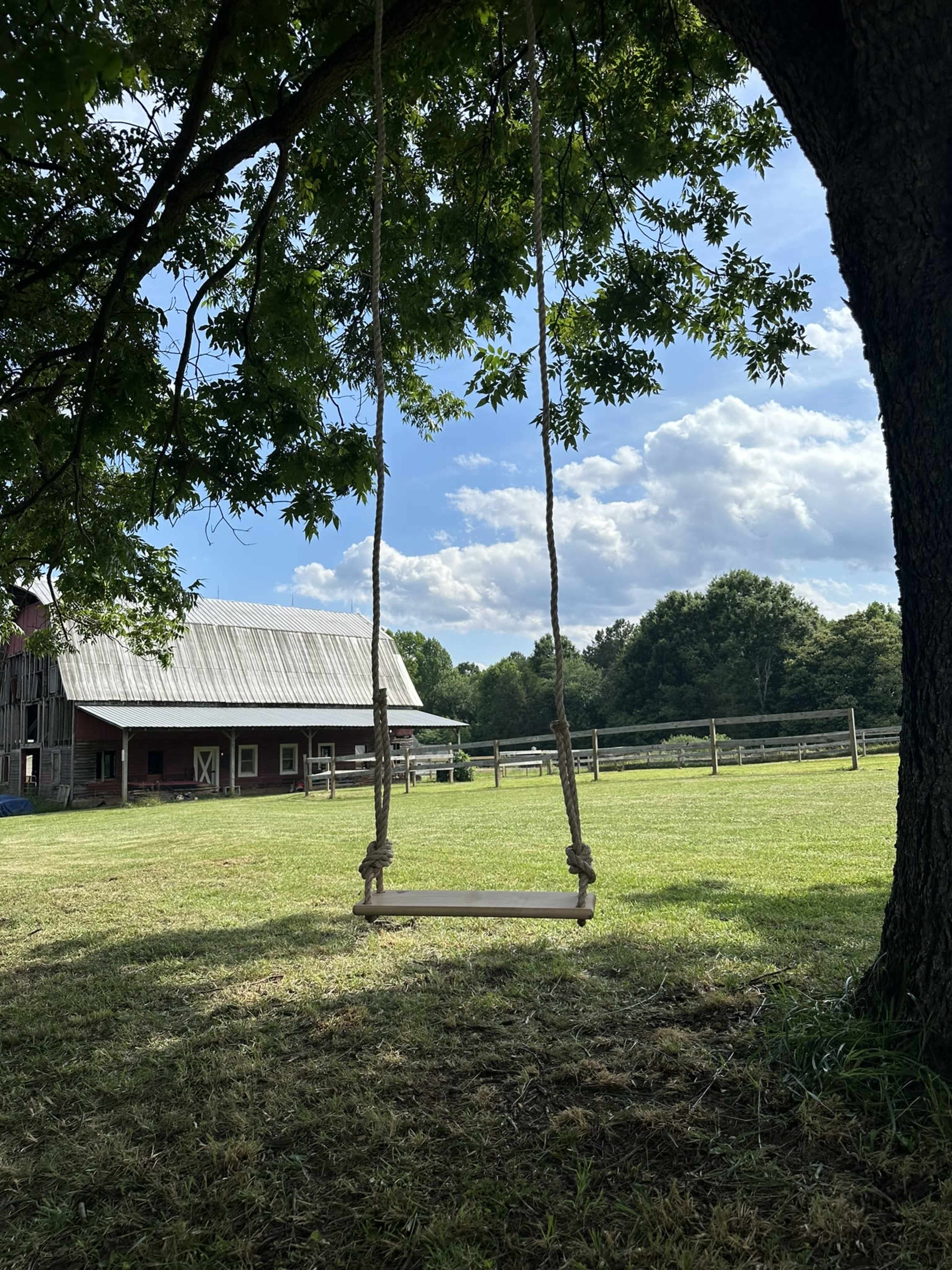 Rustic Barn Photo Shoot Venue Image in , Mooresville, NC