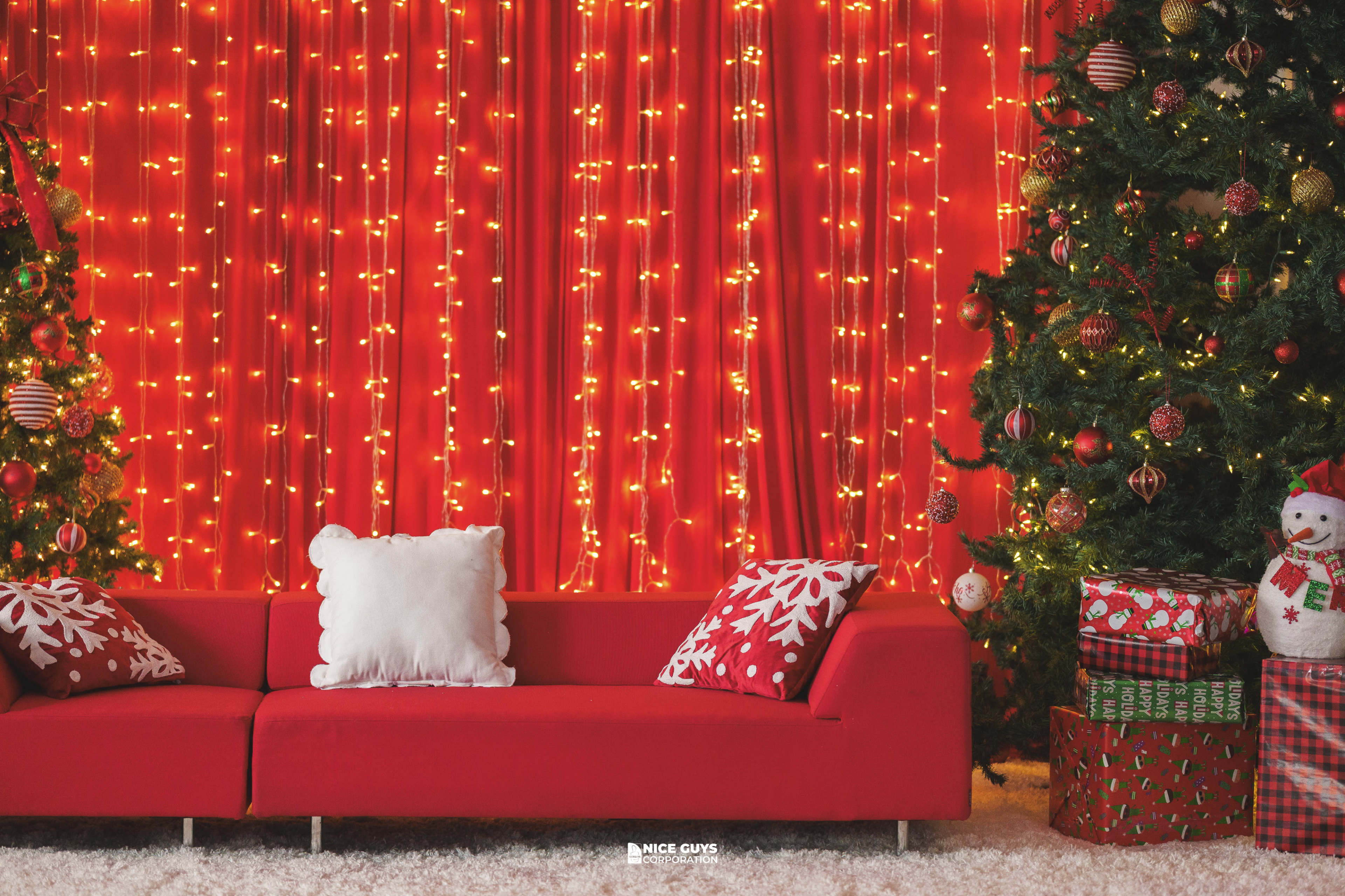 North Loop Creative Space, Infinity Wall, 10 colors of paper, LED effects, Lighting included, 12 unique sets Image in Hawthorne, Minneapolis, MN