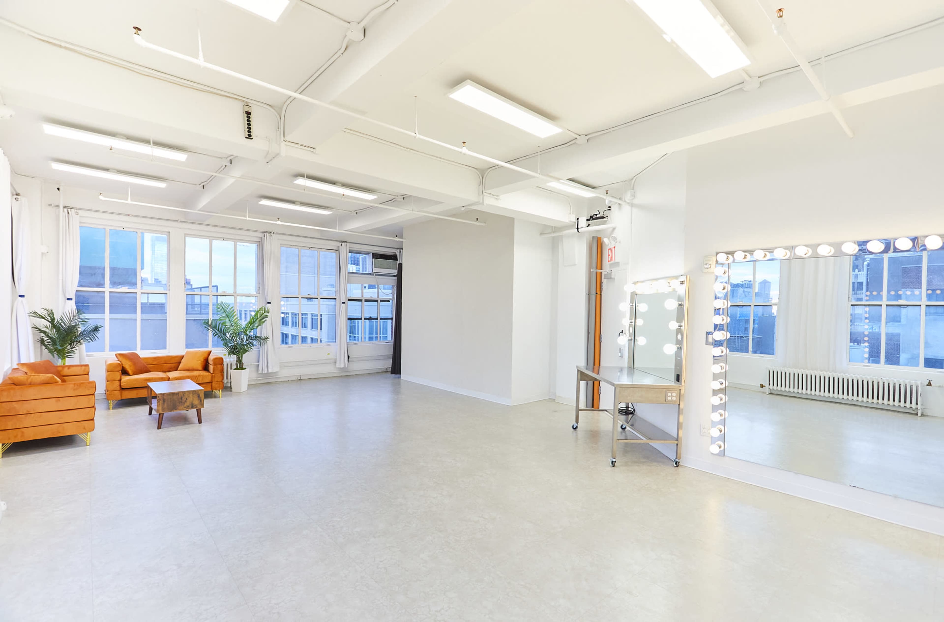 23B STUNNING VIEWS OF  MANHATTAN FOR EVENTS Image in Midtown Manhattan, New York, NY