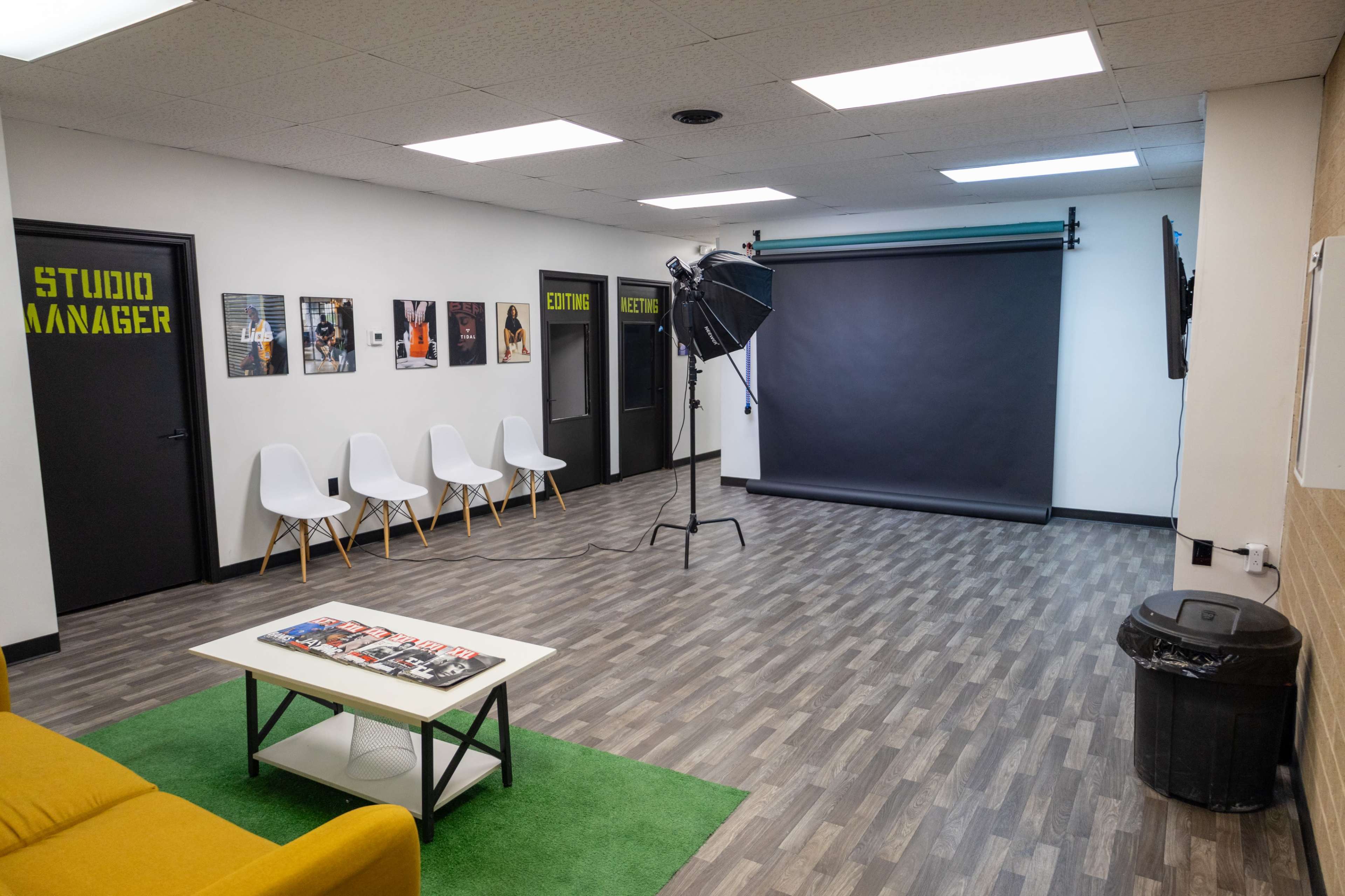 Modern Creative Studio on Cleveland Westside – STUDIO A Backdrops, Pro Lighting & More! Image in Brooklyn Heights, Cleveland, OH